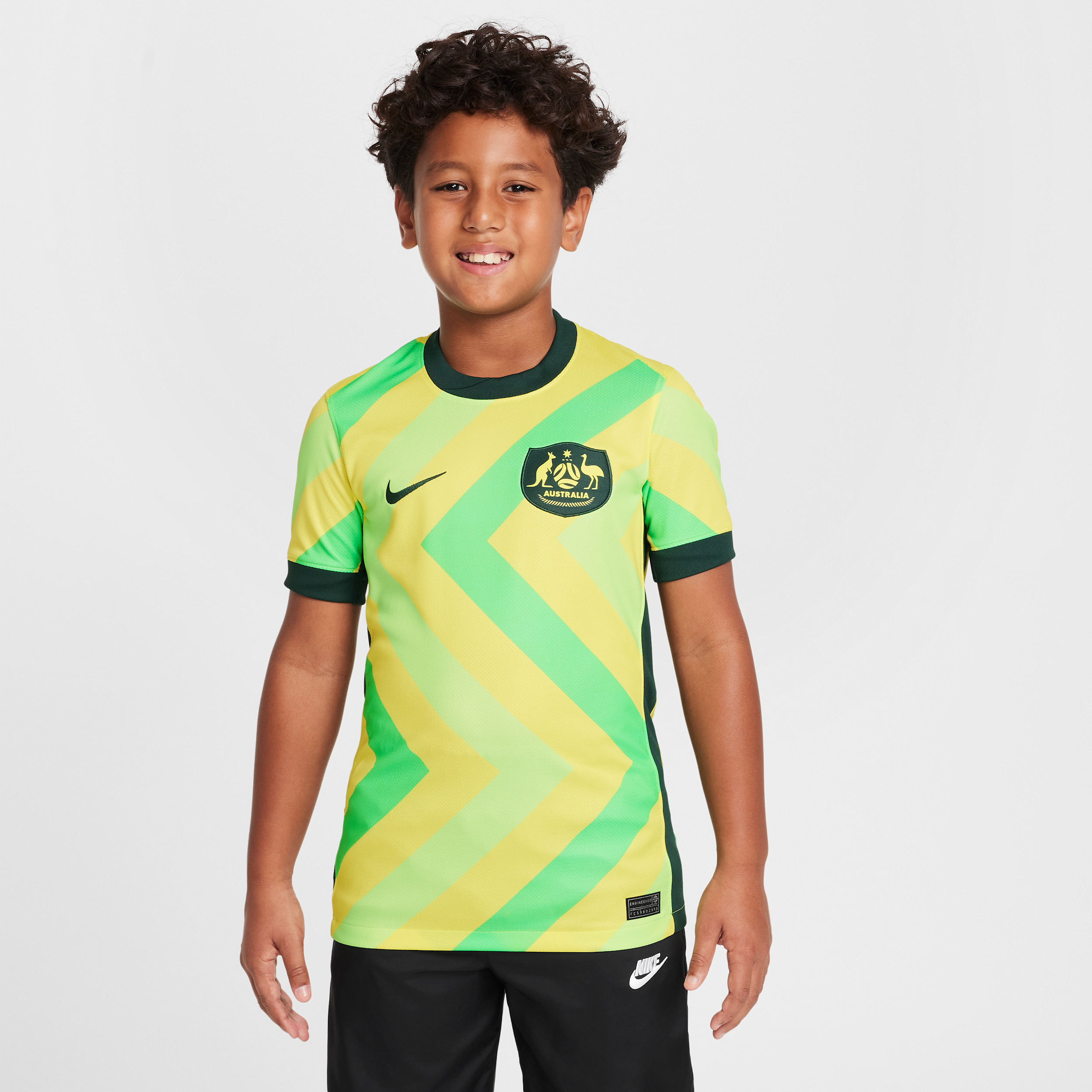 Australia 2025/26 Stadium Home Older Kids' Nike Dri-FIT Football Replica Shirt - Yellow - Polyester - 50% Recycled Polyester