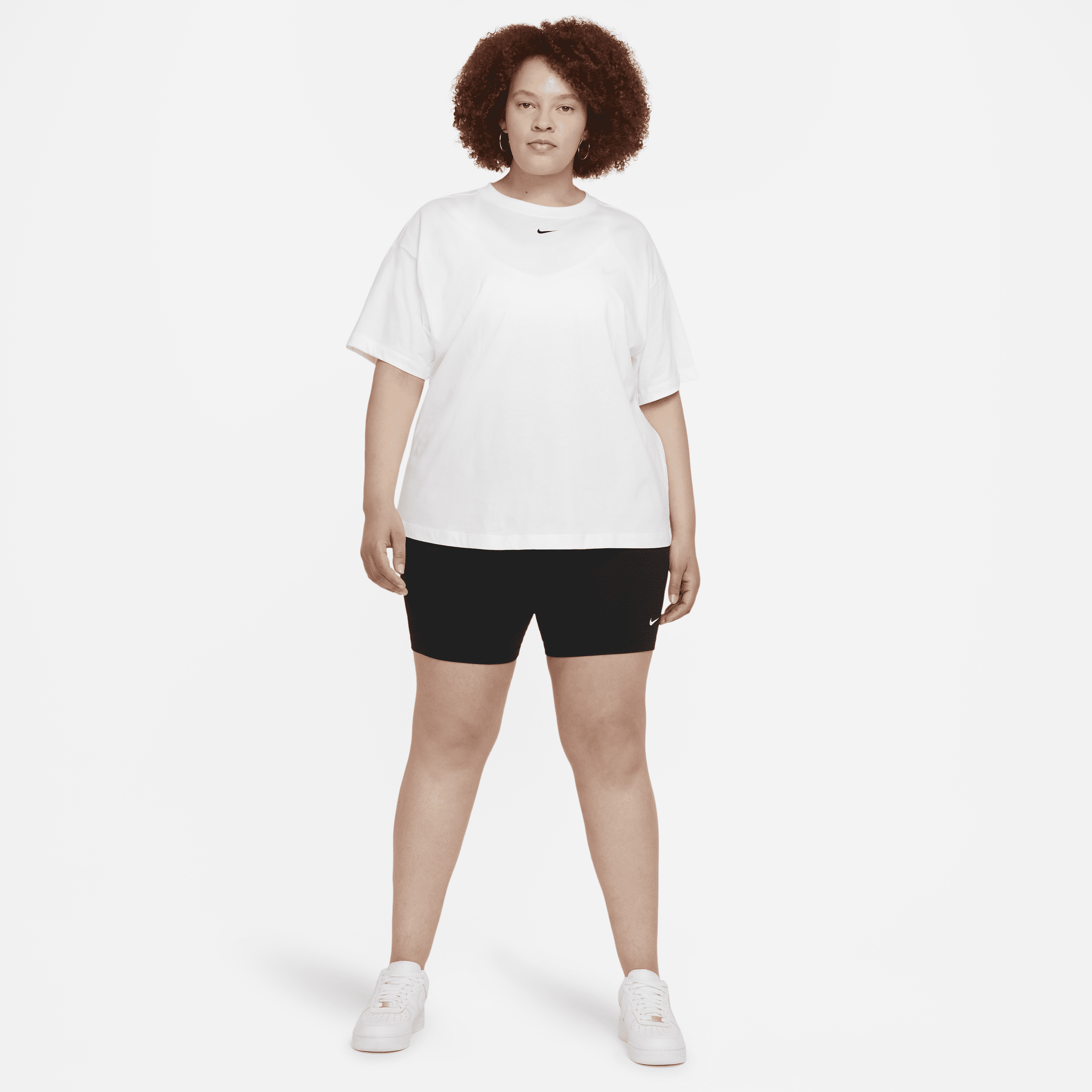 Haut à manches courtes oversize Nike Sportswear Essential pour Femme - Blanc