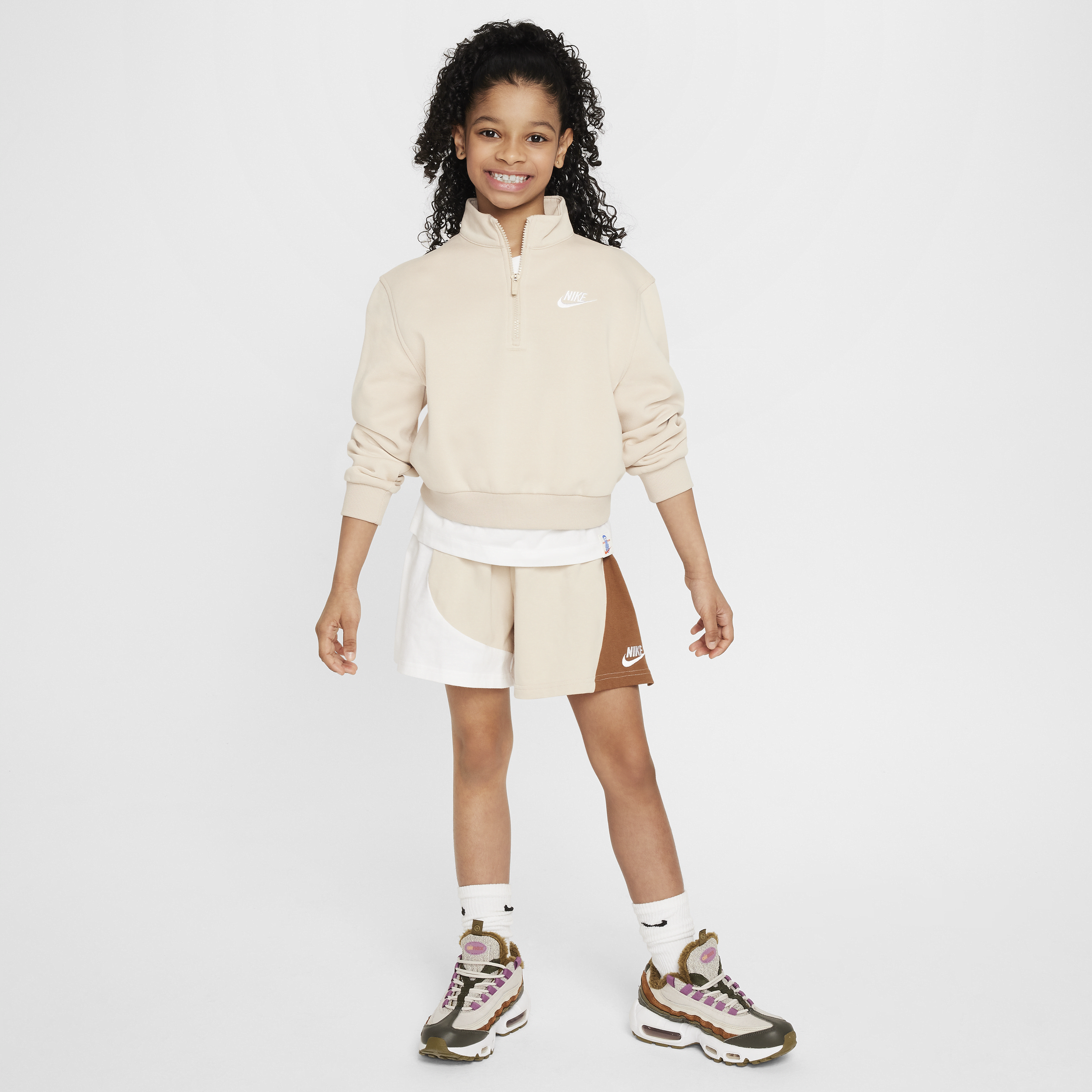 Nike Sportswear meisjesshorts van jersey Bruin