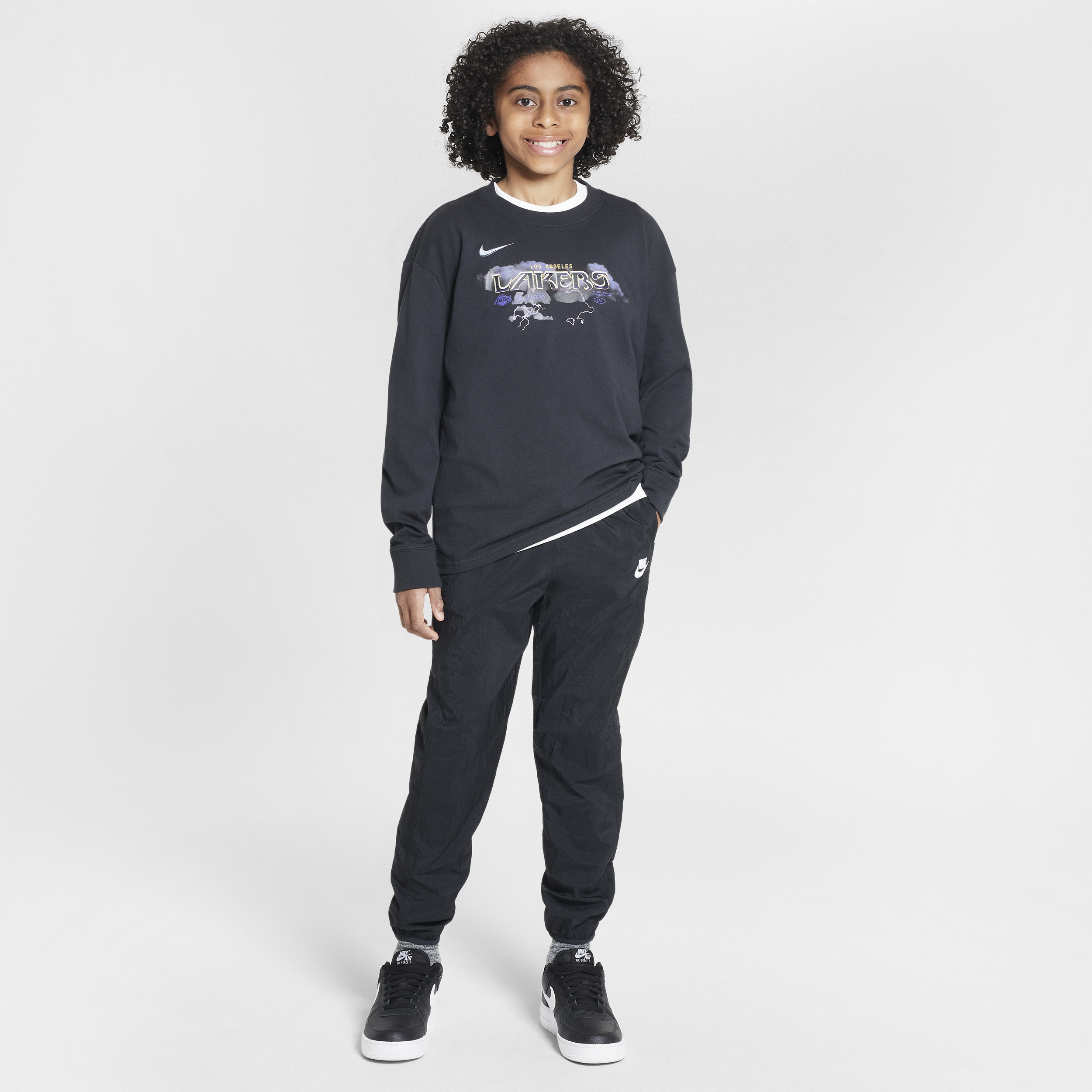 Nike Los Angeles Lakers Essential NBA Max90 T-shirt met lange mouwen voor jongens Zwart