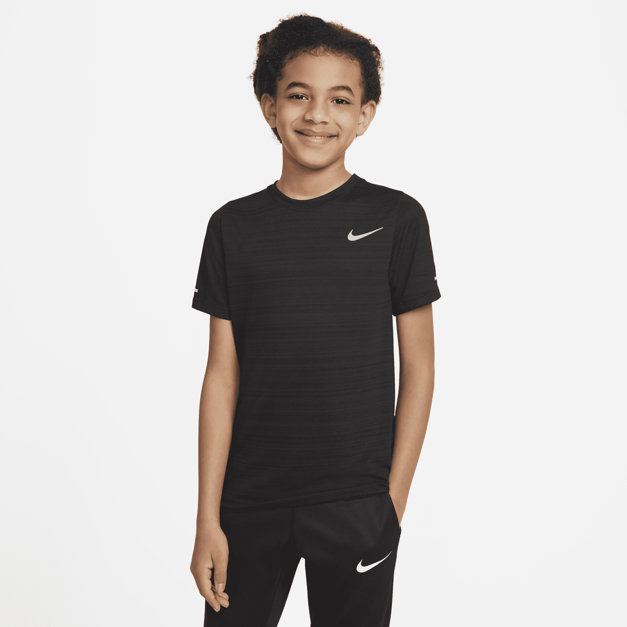 Image of Nike Dri-FIT Miler trainingstop voor jongens - Zwart