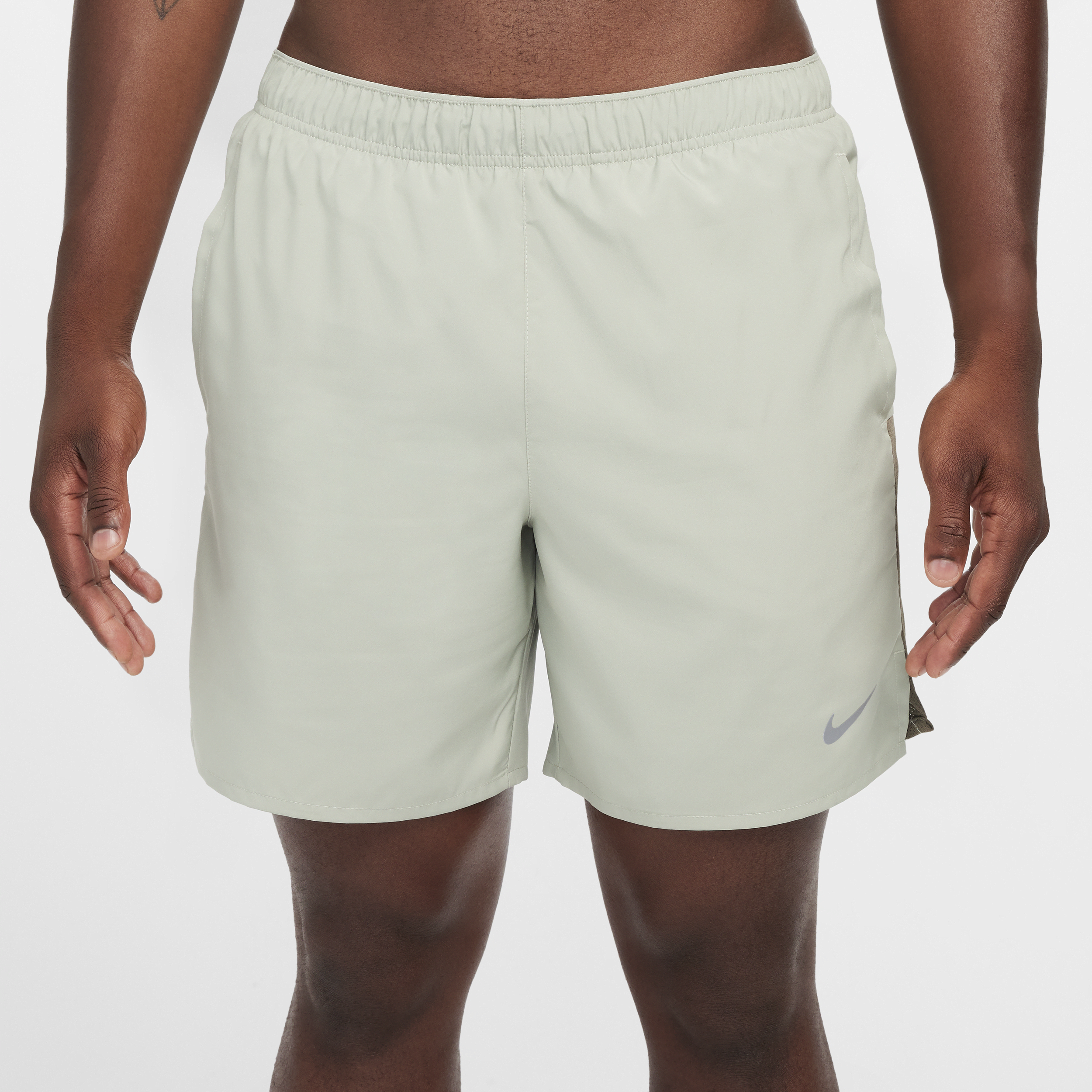 Short de running 2-en-1 18 cm Dri-FIT Nike Challenger pour homme - Vert