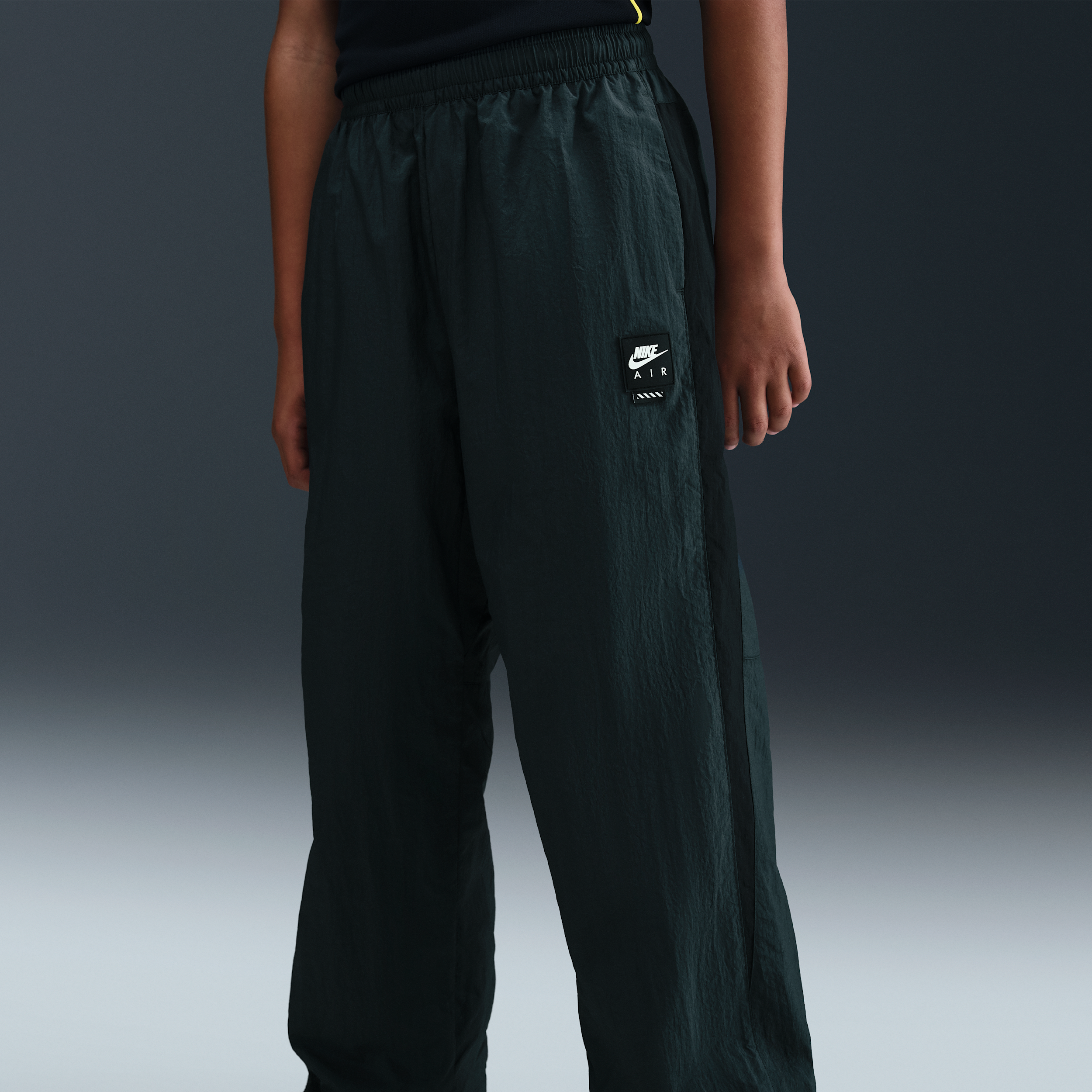 Thumbnail - Nike Air Track-Pants aus Webstoff (ältere Kinder) - Grün