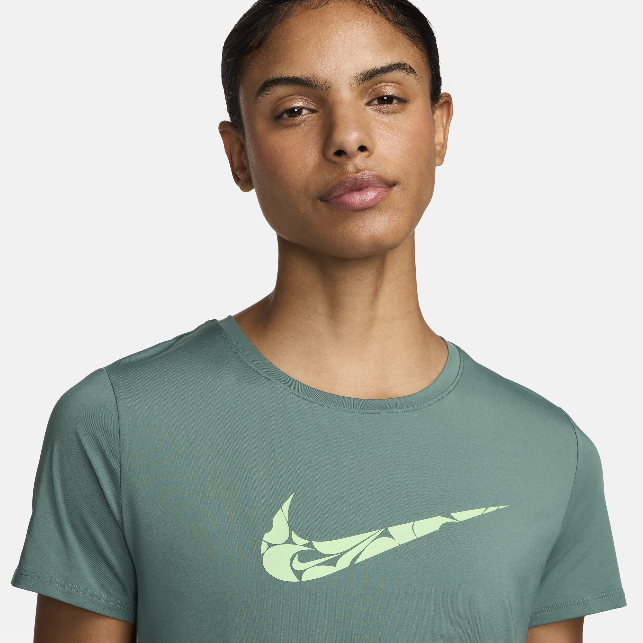 Nike One Swoosh Dri-FIT hardlooptop met korte mouwen voor dames Groen
