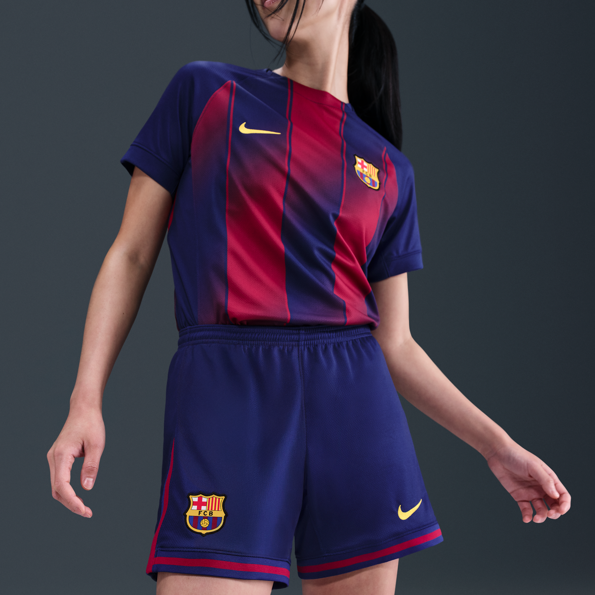 Thumbnail - FC Barcelona 2025/26 Stadium Home Nike Replika-Fußballshorts mit Dri-FIT-Technologie (Damen) - Blau
