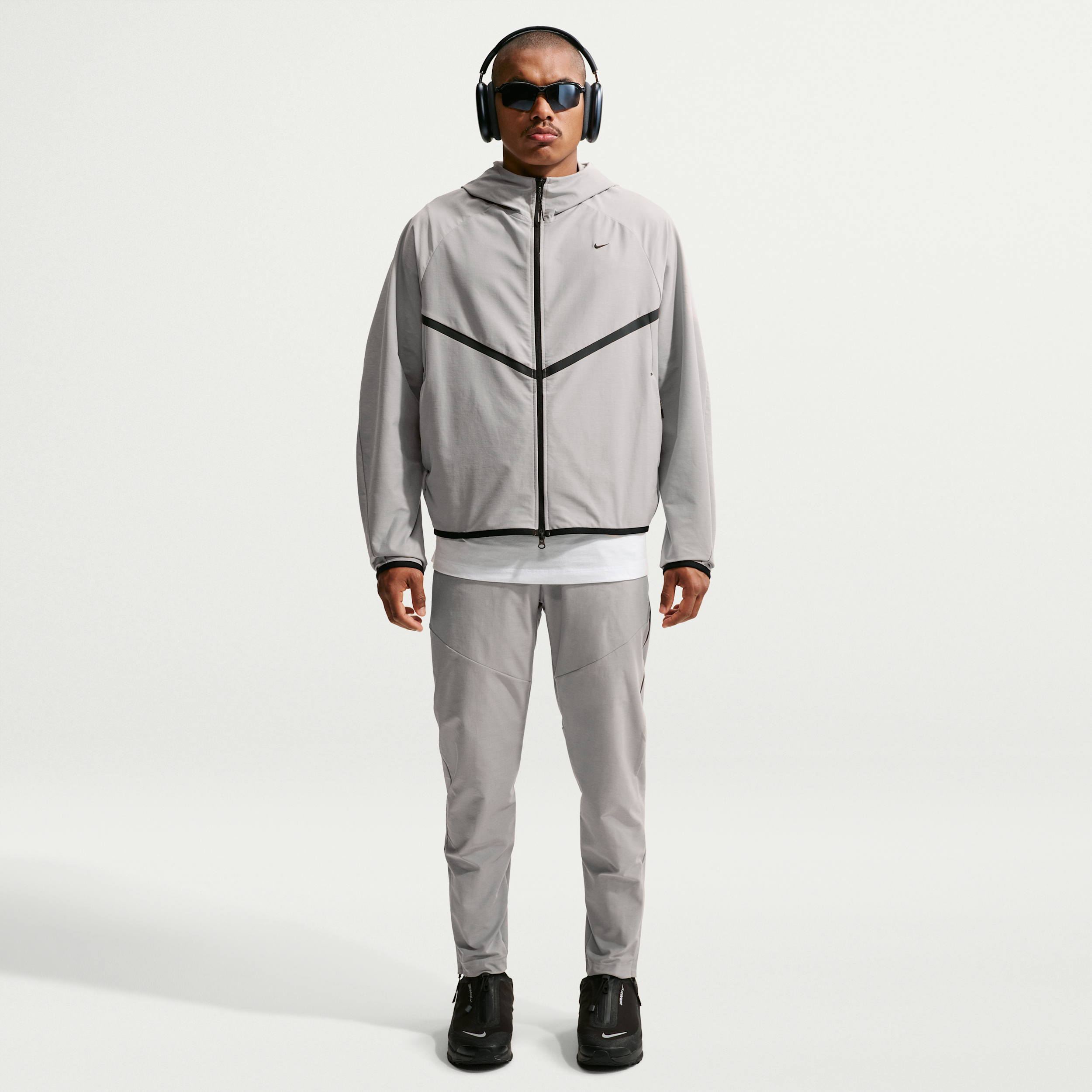 Maskinstrikkede Nike Tech Dri-FIT Shori-bukser til mænd - grå
