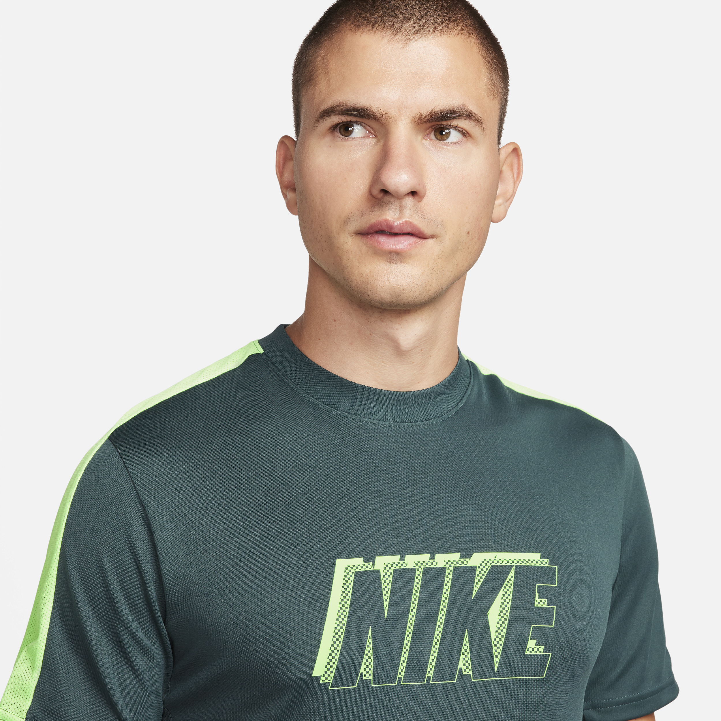 Nike Academy voetbaltop met Dri-FIT en korte mouwen voor heren Groen