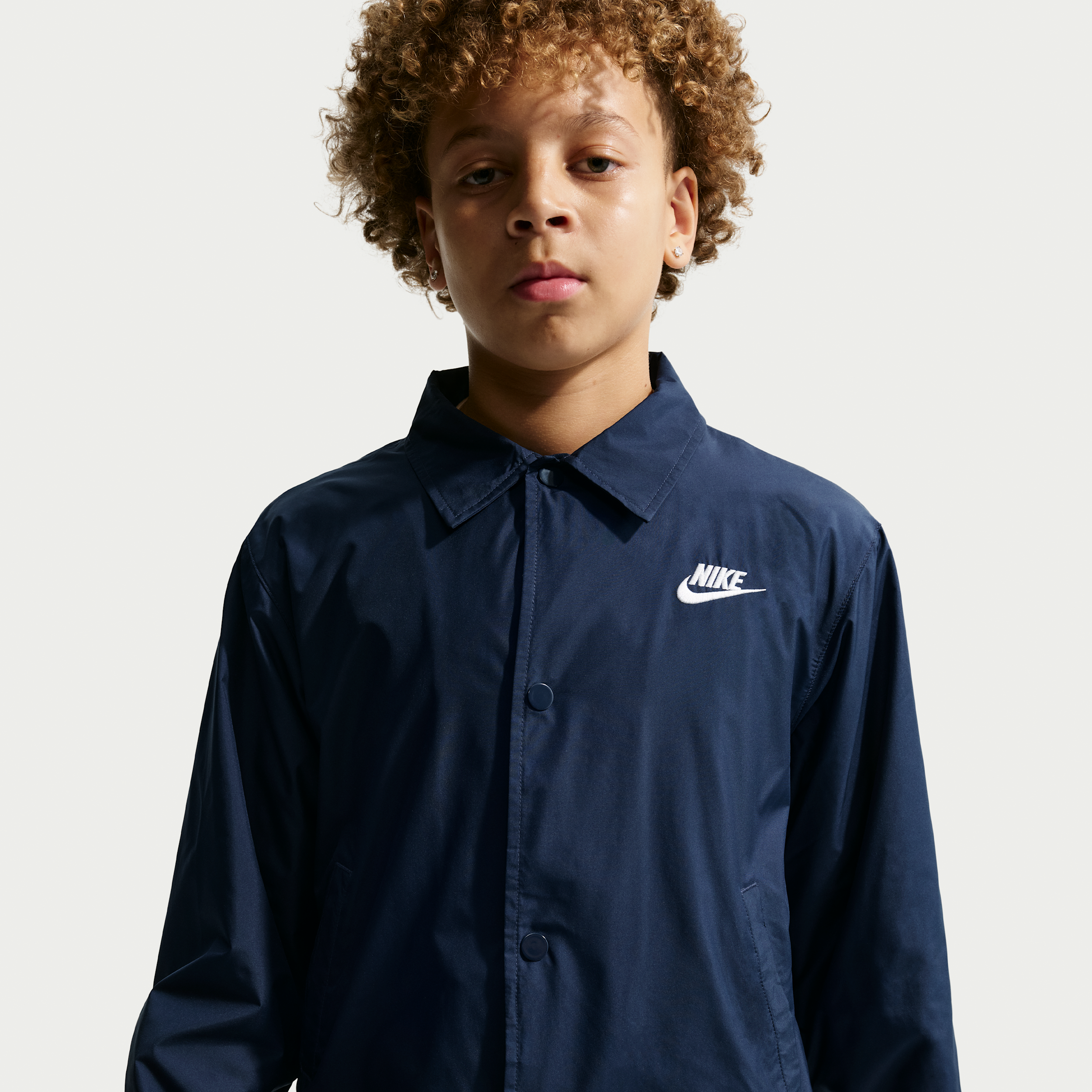 Thumbnail - Nike Club Repel Coach-Jacke (ältere Kinder) - Blau