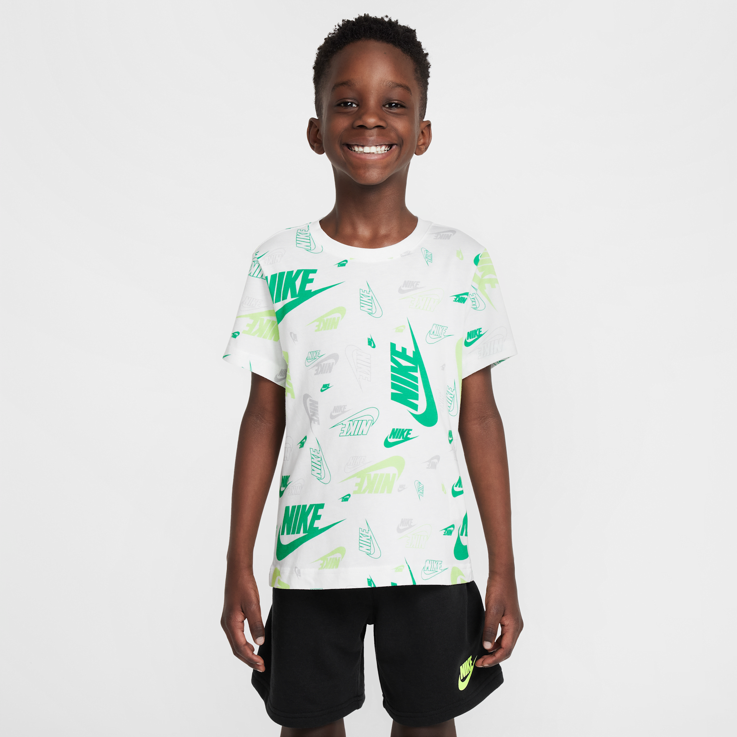 Thumbnail - Nike T-Shirt mit Print und leichten Shorts aus French Terry (jüngere Kinder) - Schwarz