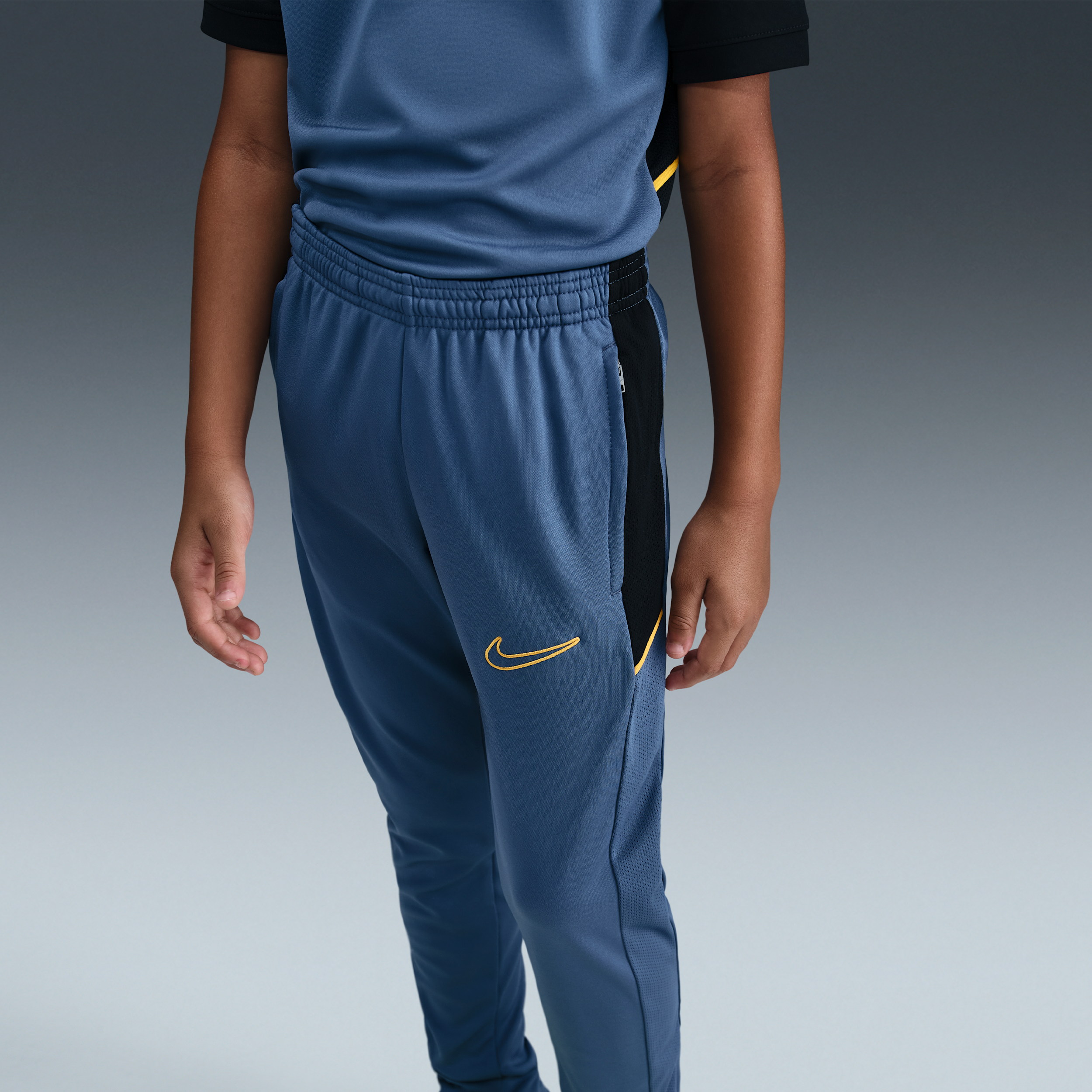 Thumbnail - Nike Academy Dri-FIT Fußballhose (ältere Kinder) - Blau