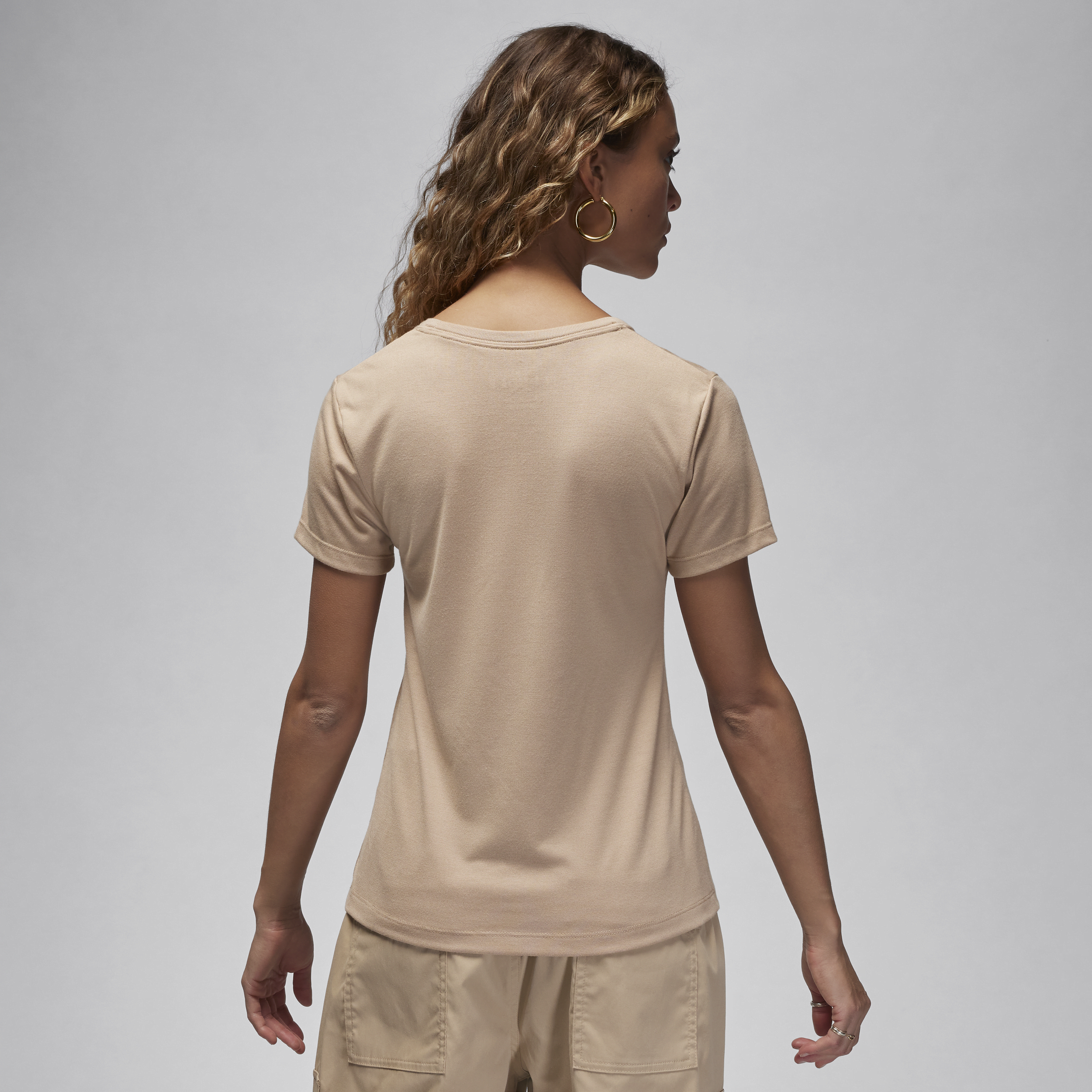 Jordan Essentials T-shirt met korte mouwen en aansluitende pasvorm voor dames Bruin