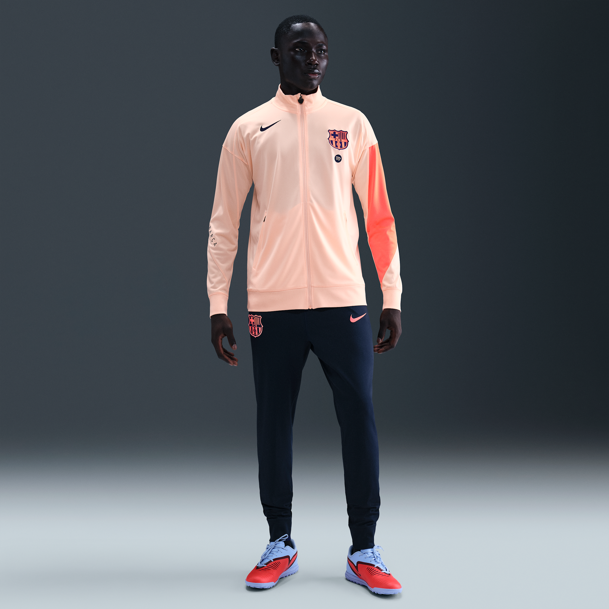 Nike FC Barcelona Strike Derde  Total 90 knit voetbaltrainingspak met Dri-FIT voor heren - Oranje