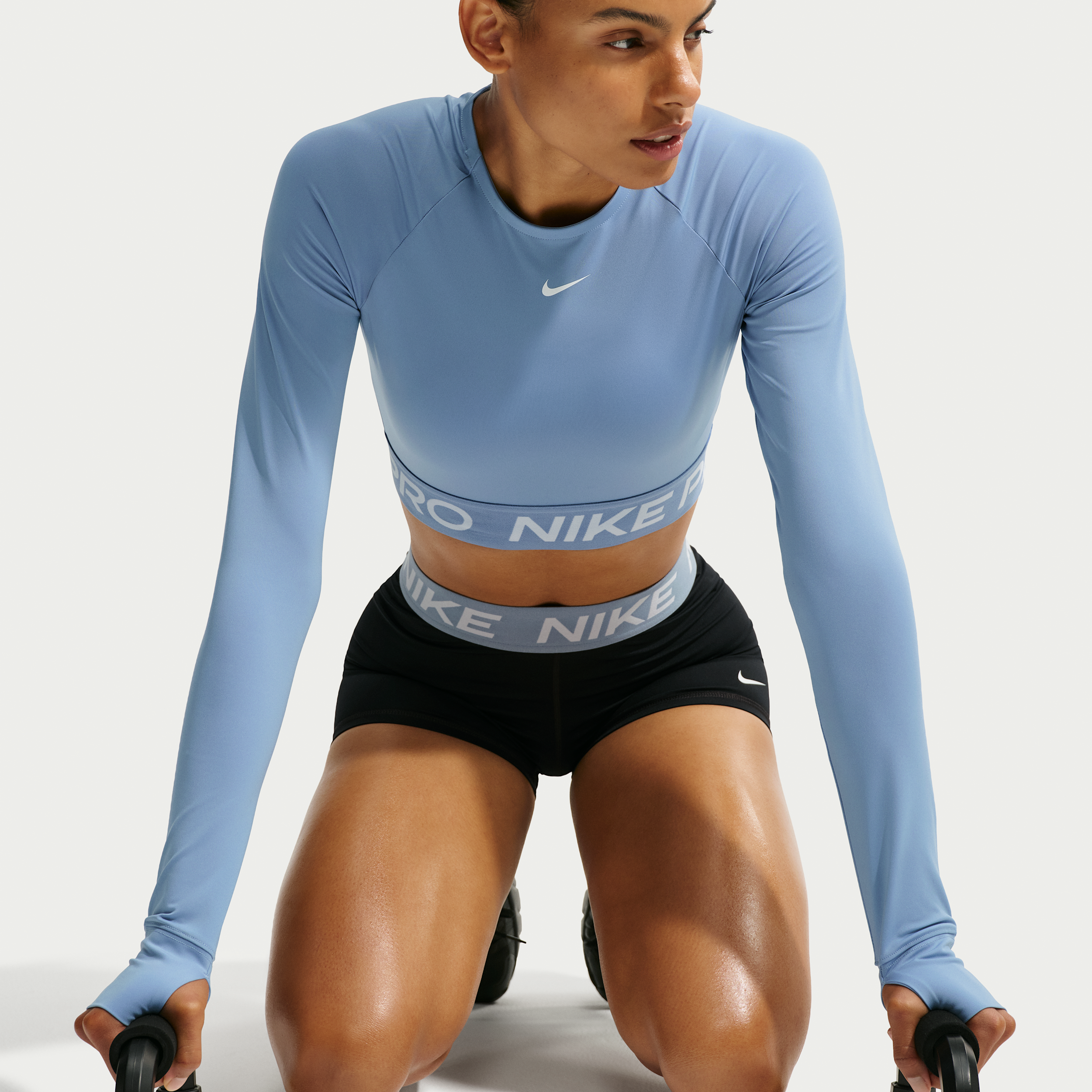 Kort Nike Pro Dri-FIT-top med lange ærmer til kvinder - blå