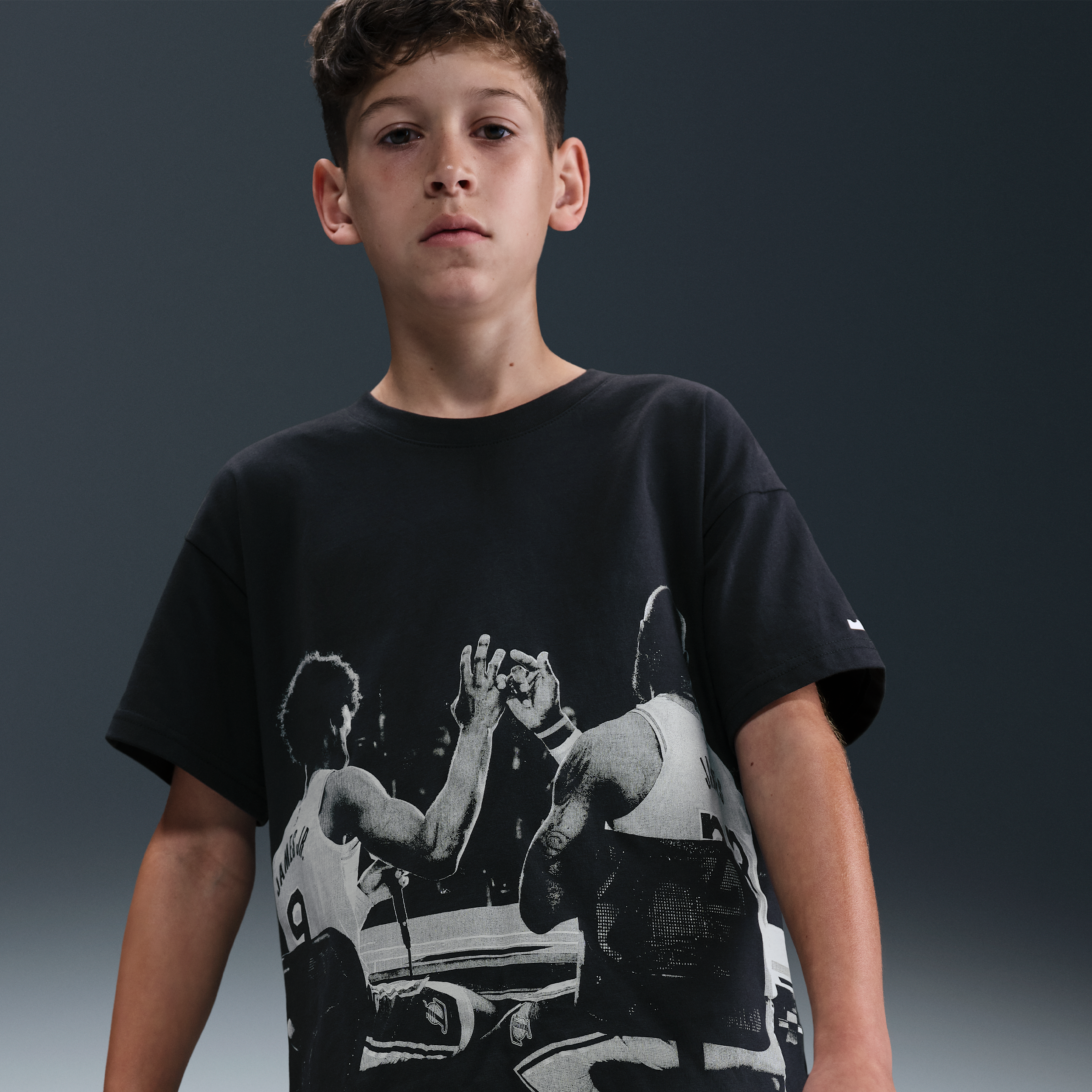 Nike LeBron 'Chosen One' Older Kids' Max90 Basketball T-Shirt - Black