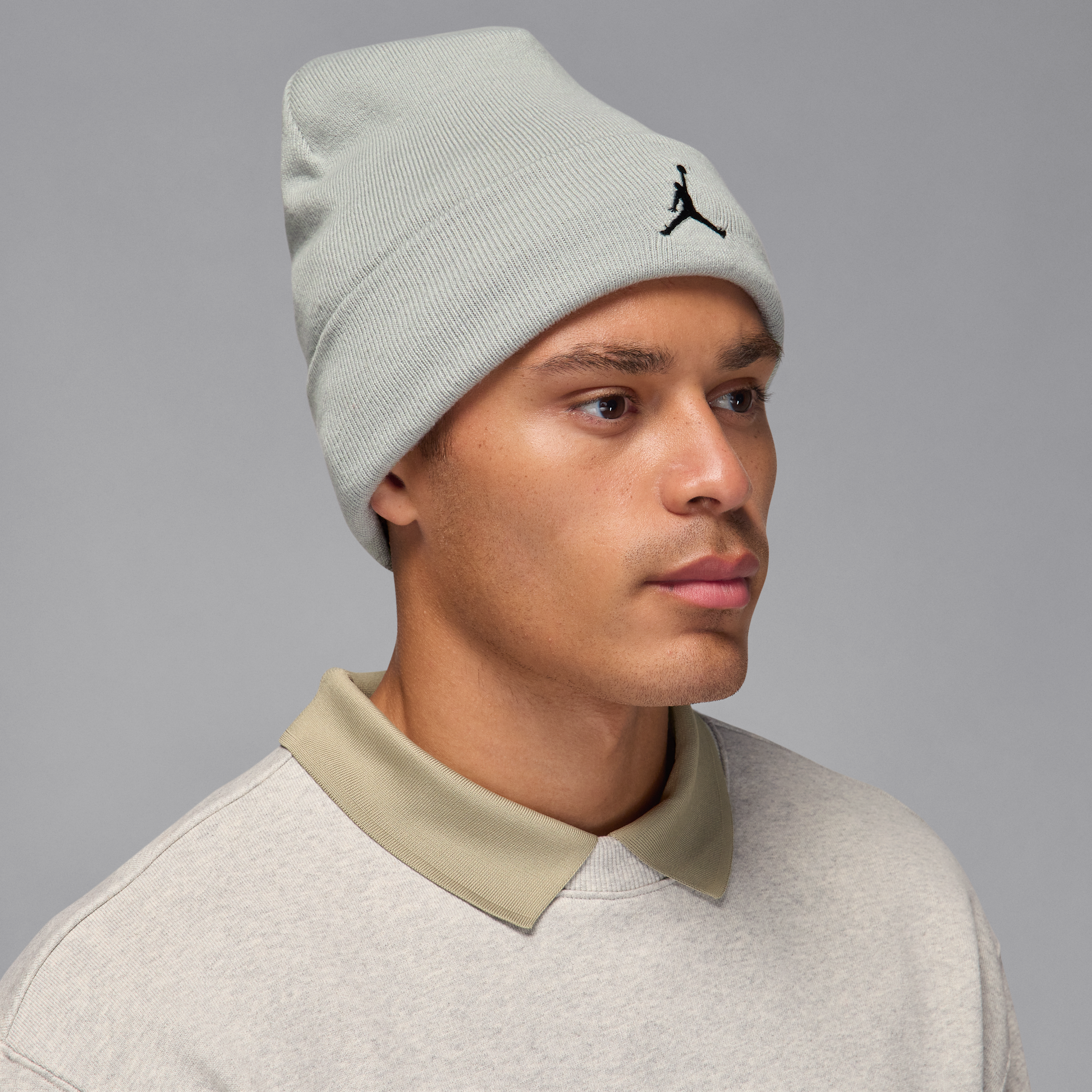 Thumbnail - Jordan Peak Beanie mit Satinfutter - Grau