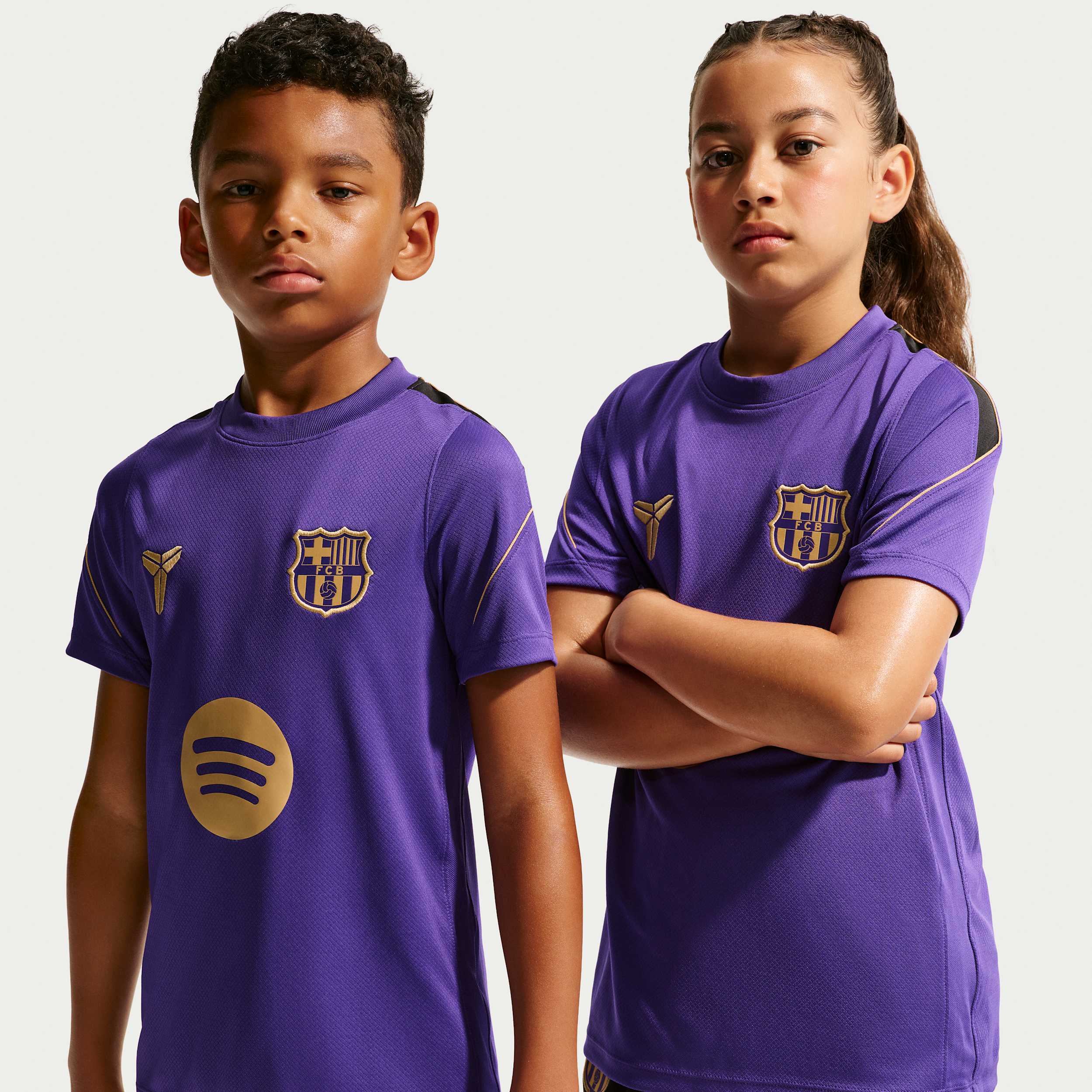Kortærmet FC Barcelona Strike Away Kobe Dri-FIT-fodboldtrøje til større børn - lilla