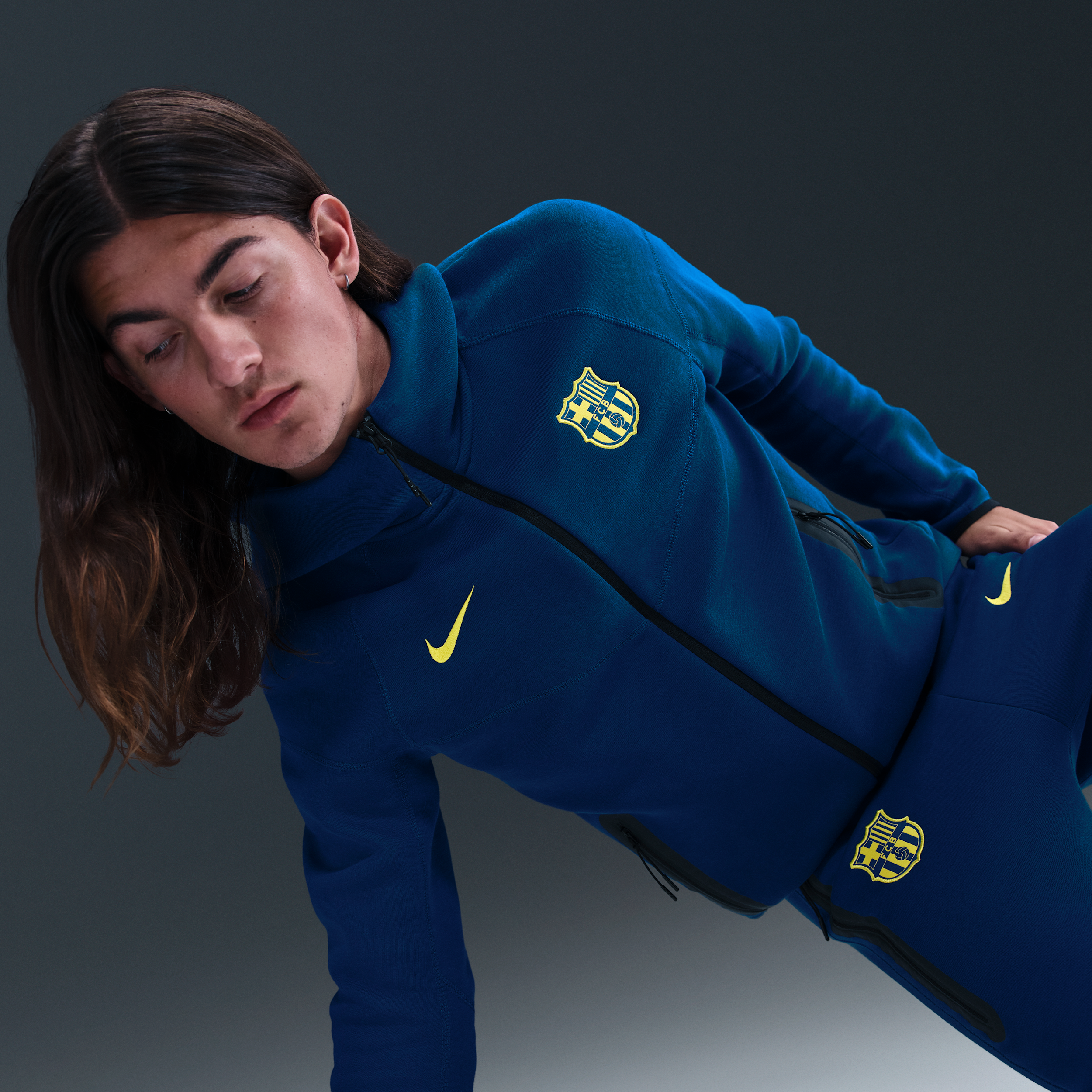 Thumbnail - FC Barcelona Tech Windrunner Fourth Nike Fußballjacke aus Fleece mit durchgehendem Reißverschluss (Herren) - Blau