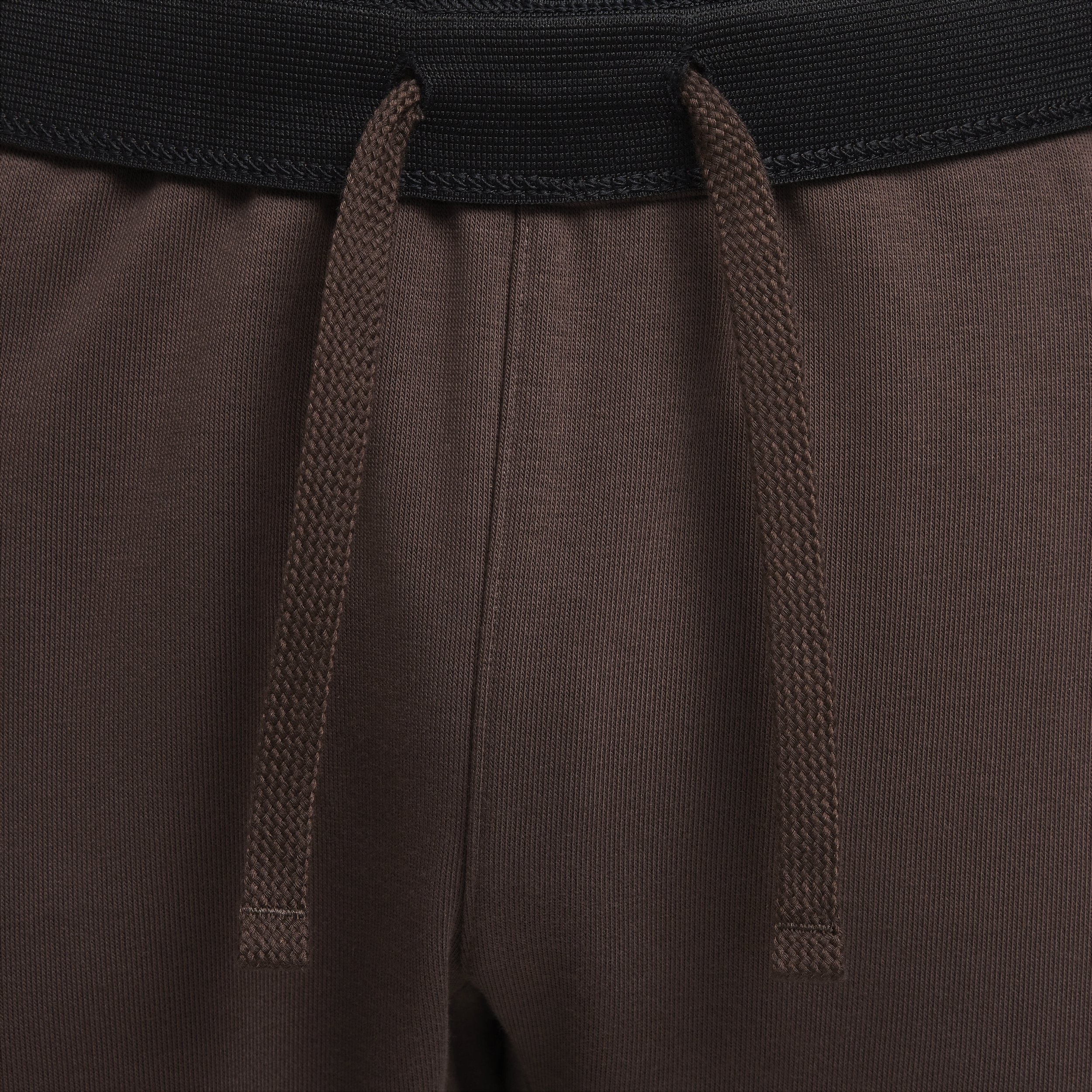 Pantalon de tennis en molleton NikeCourt Heritage pour homme - Marron