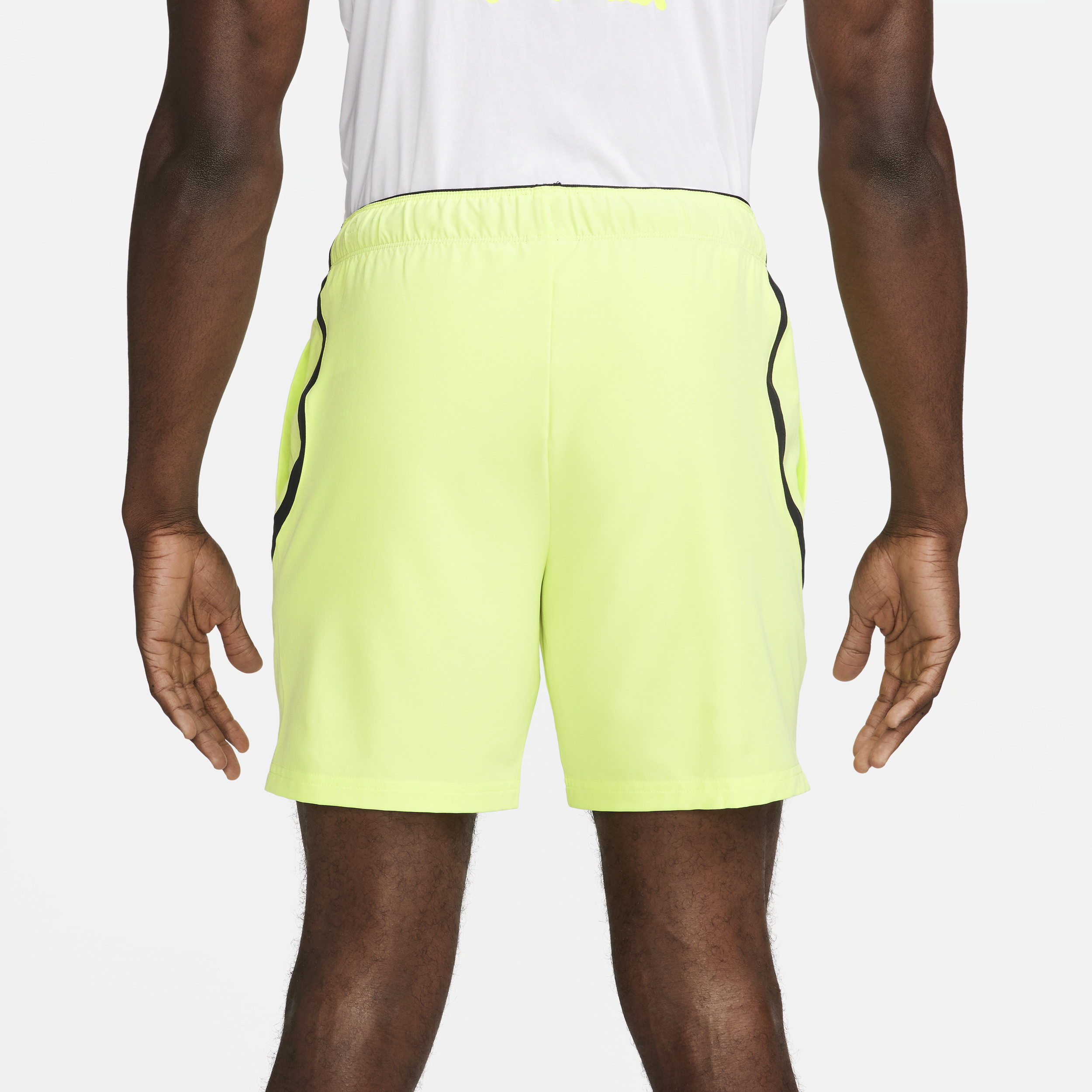 Nike Court Advantage Dri-FIT tennisshorts voor heren (18 cm) Geel
