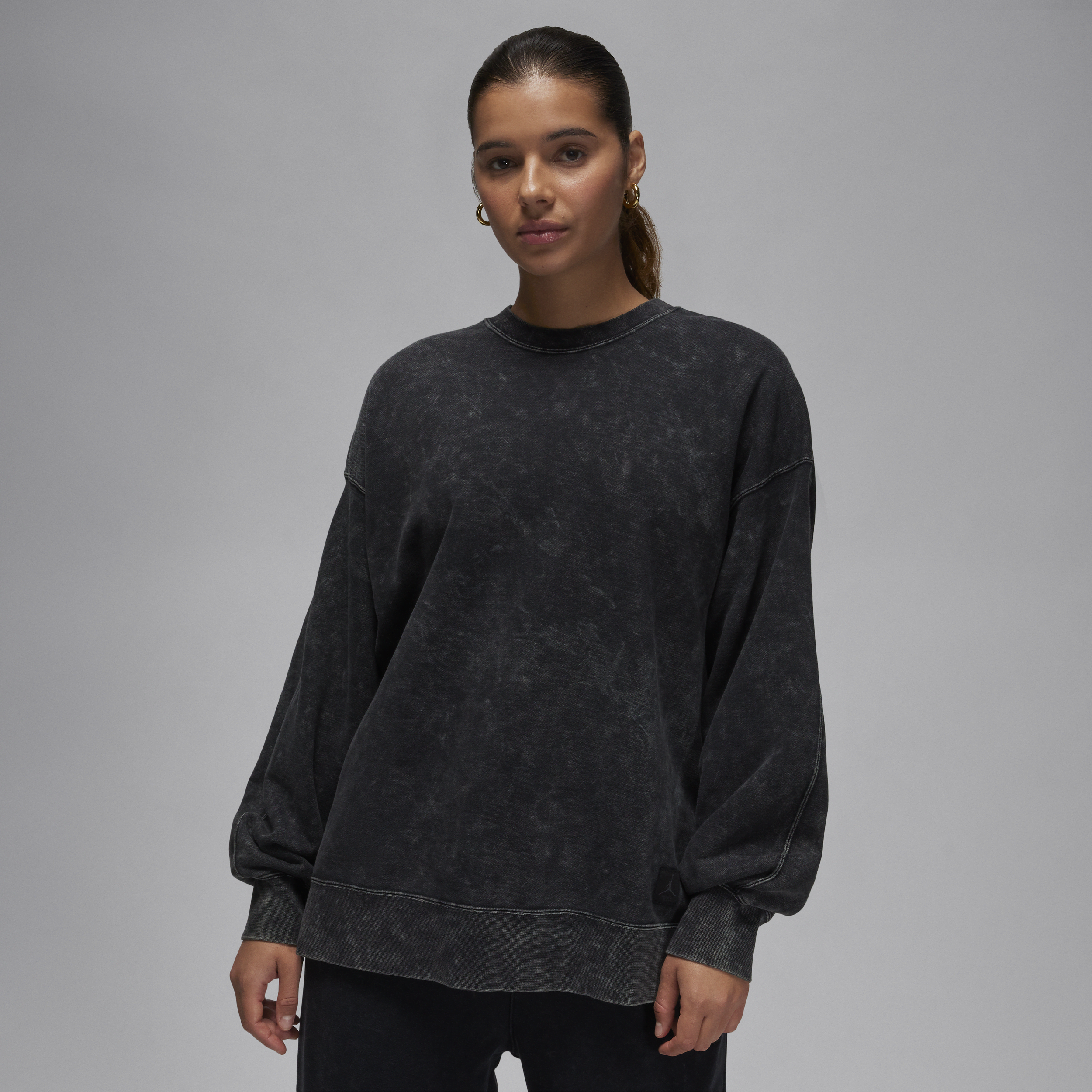 Jordan Flight Fleece sweatshirt met wassing en ronde hals voor dames Zwart