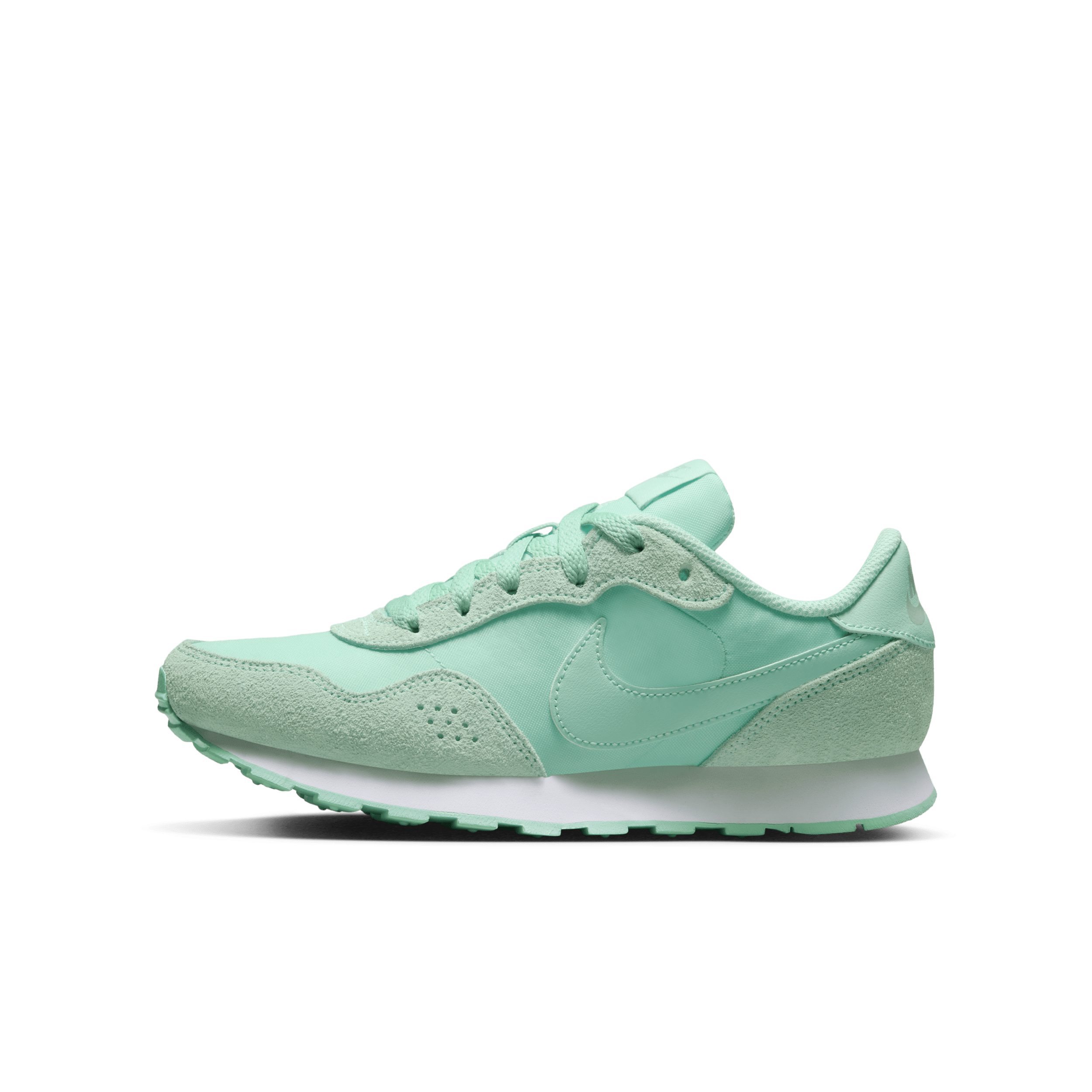 Nike MD Valiant Older Kids' Shoe - Green - CN8558-301