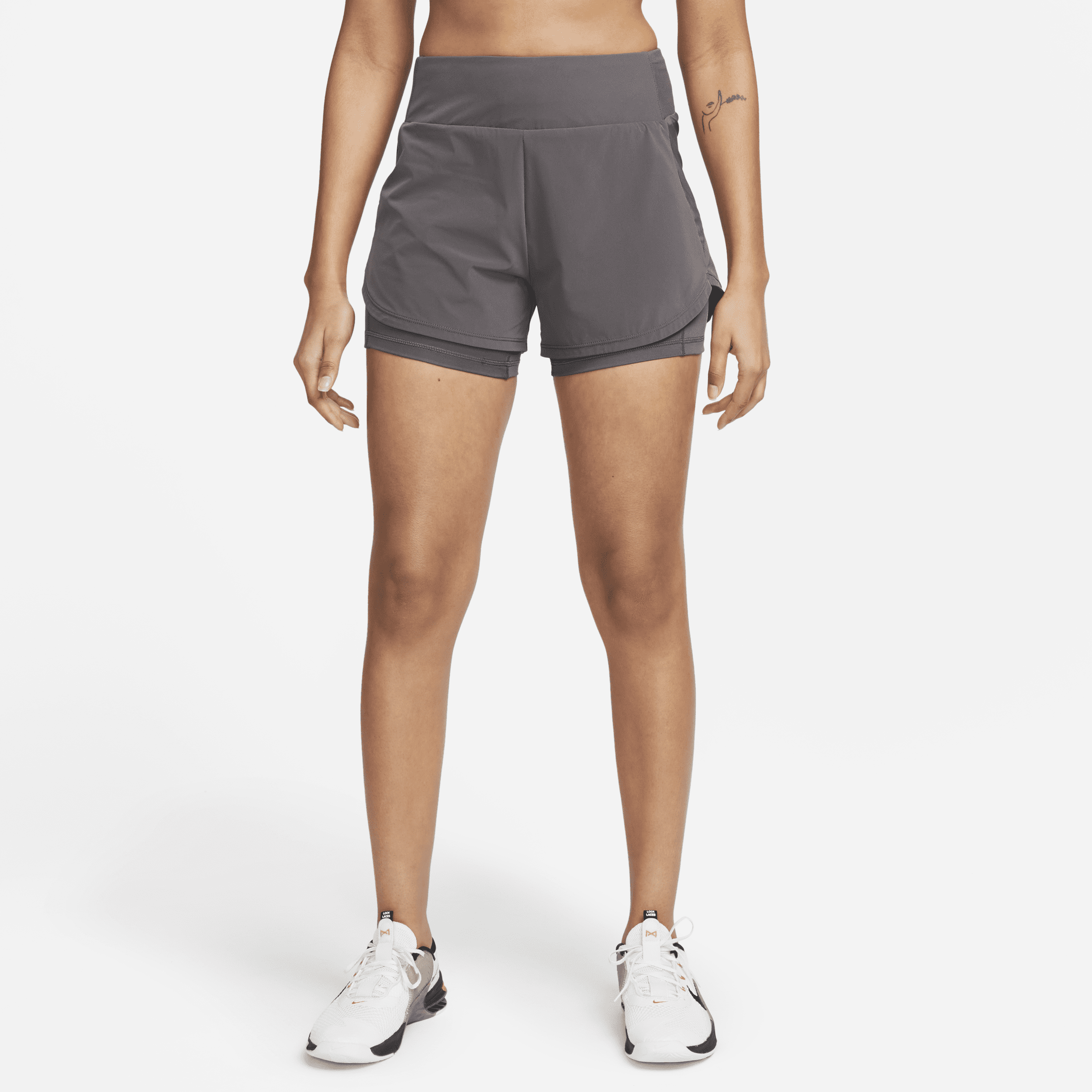 Nike Dri-Fit Bliss 2-I-1 Shorts (8 Cm) Med Mellomhøyt Liv Til Dame - Brun