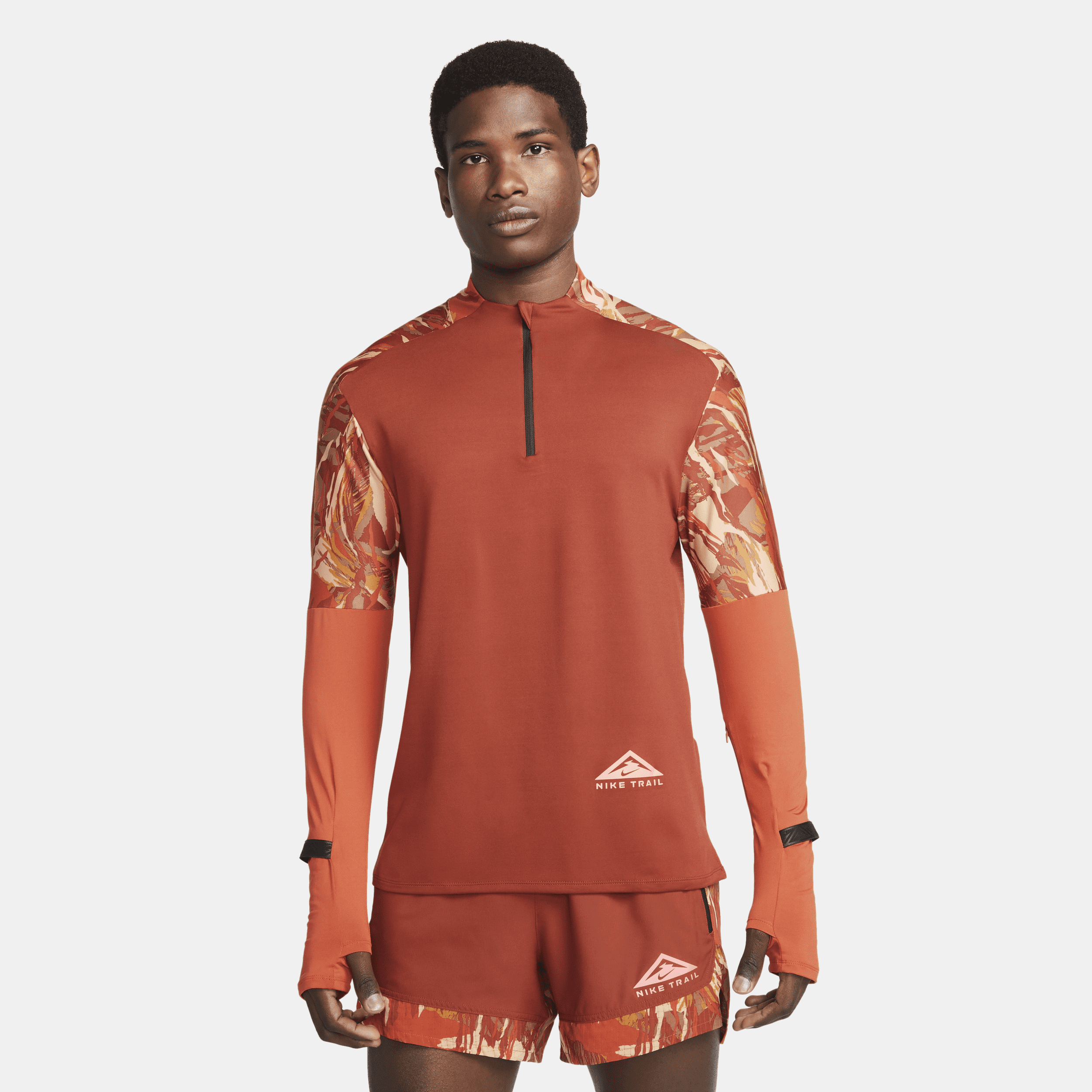 Nike Dri-FIT Element-trailløbetop med 1/2 lynlås til mænd - Orange