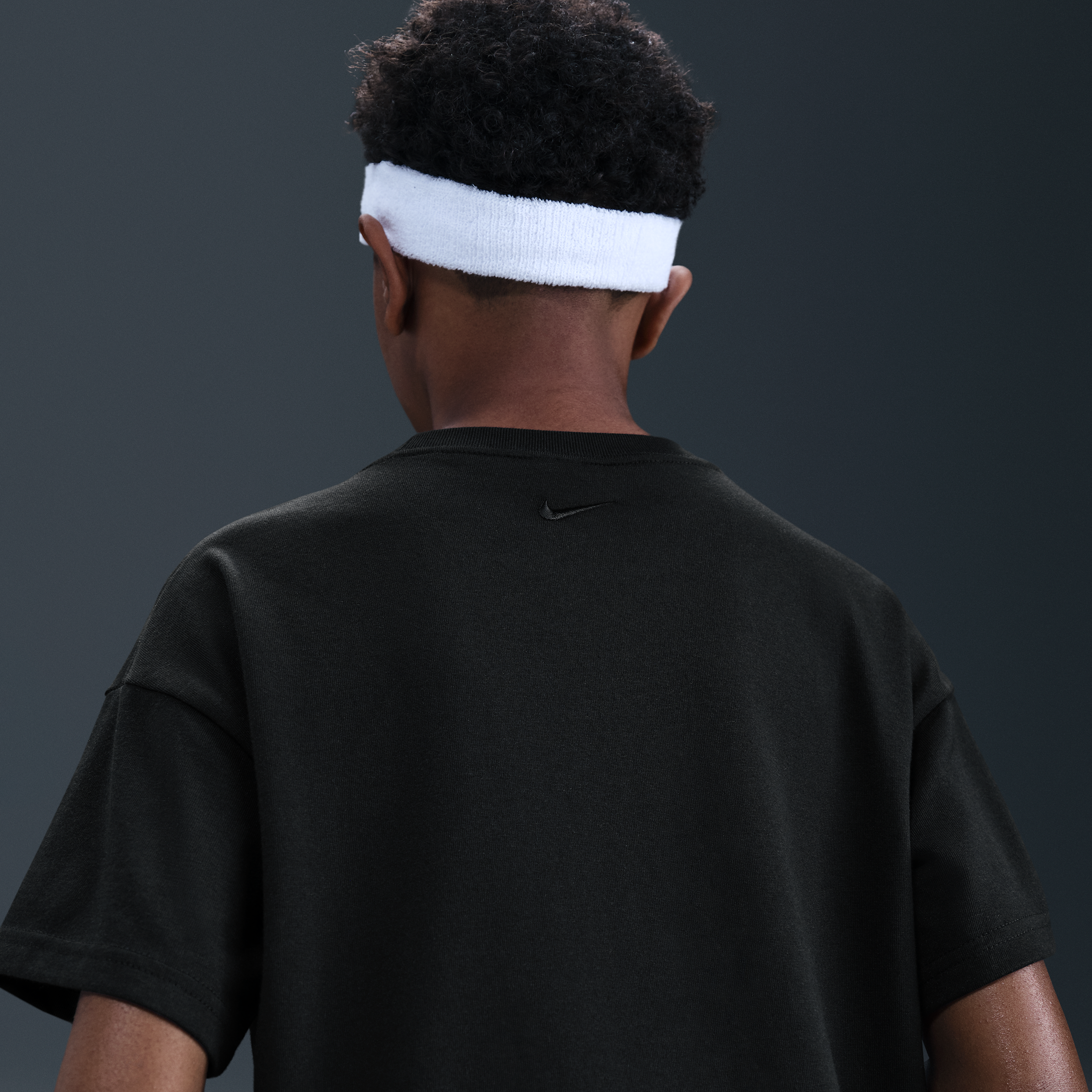 Thumbnail - Kobe Max90 T-Shirt mit Dri-FIT-Technologie (ältere Kinder) - Schwarz