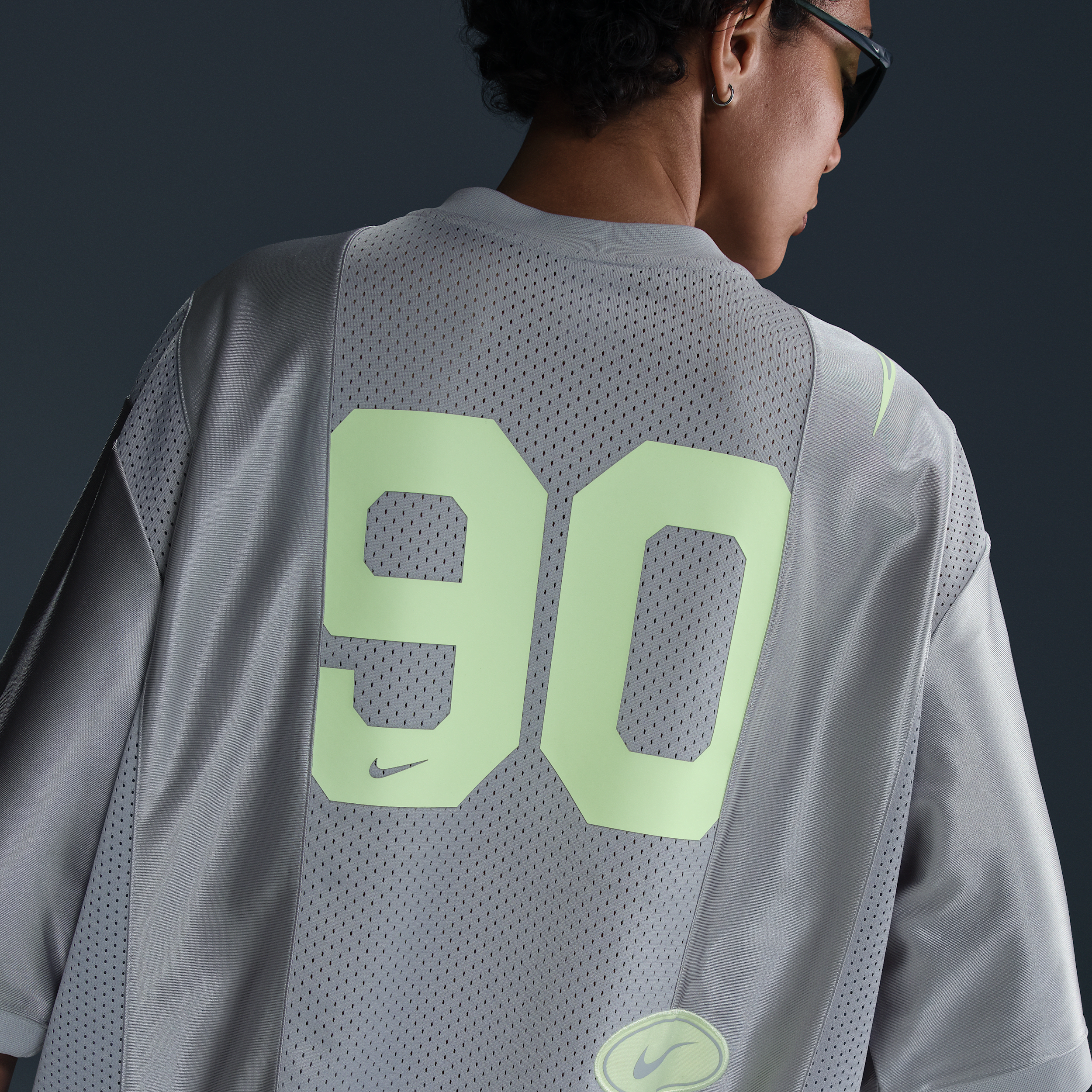 Maillot oversize à manches courtes et motif Nike Sportswear Street pour femme - Gris