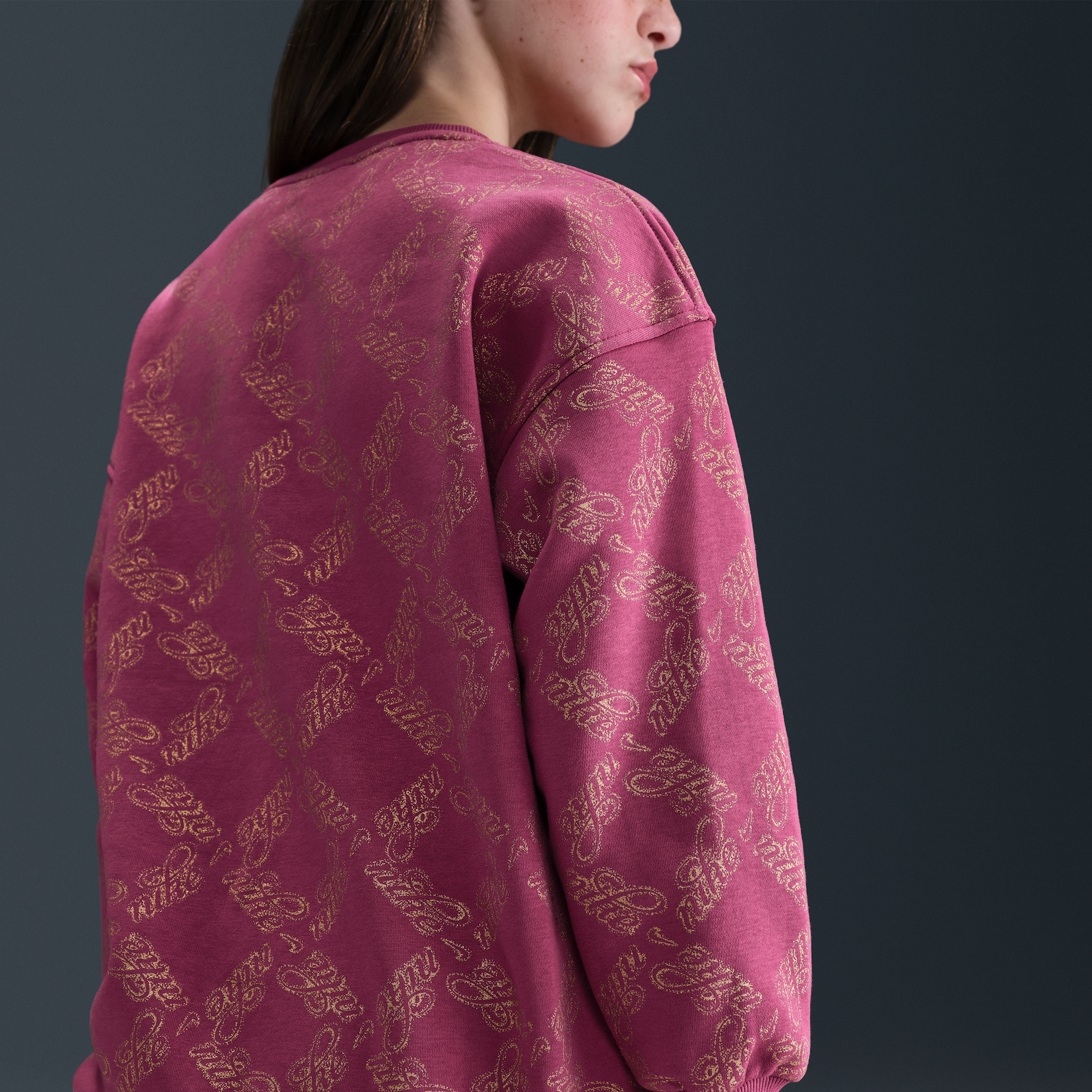 Thumbnail - Nike Club Fleece extragroßes bedrucktes Sweatshirt mit Rundhalsausschnitt für ältere Kinder (Mädchen) - Lila