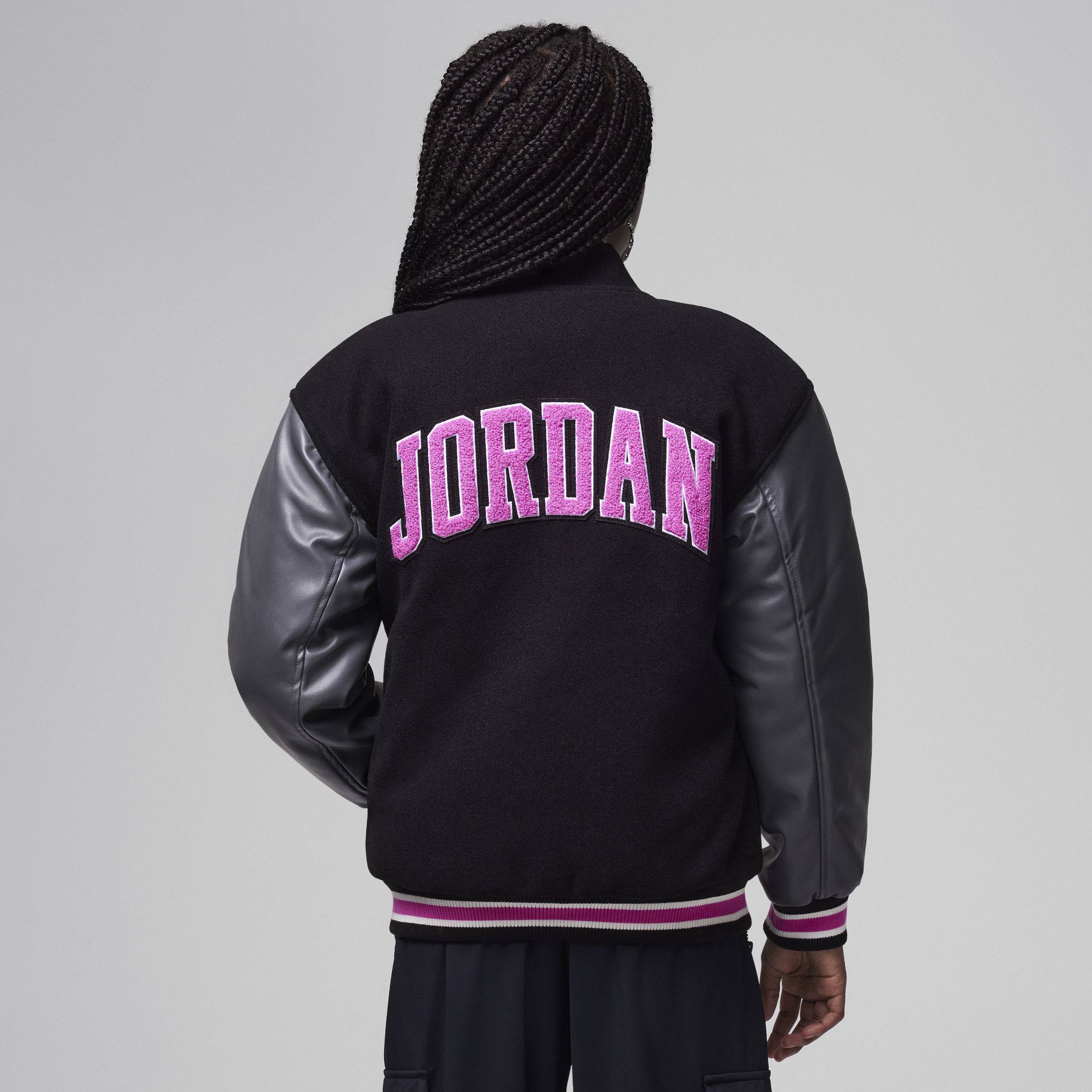 Thumbnail - Jordan Varsity-Jacke (ältere Kinder) - Pink