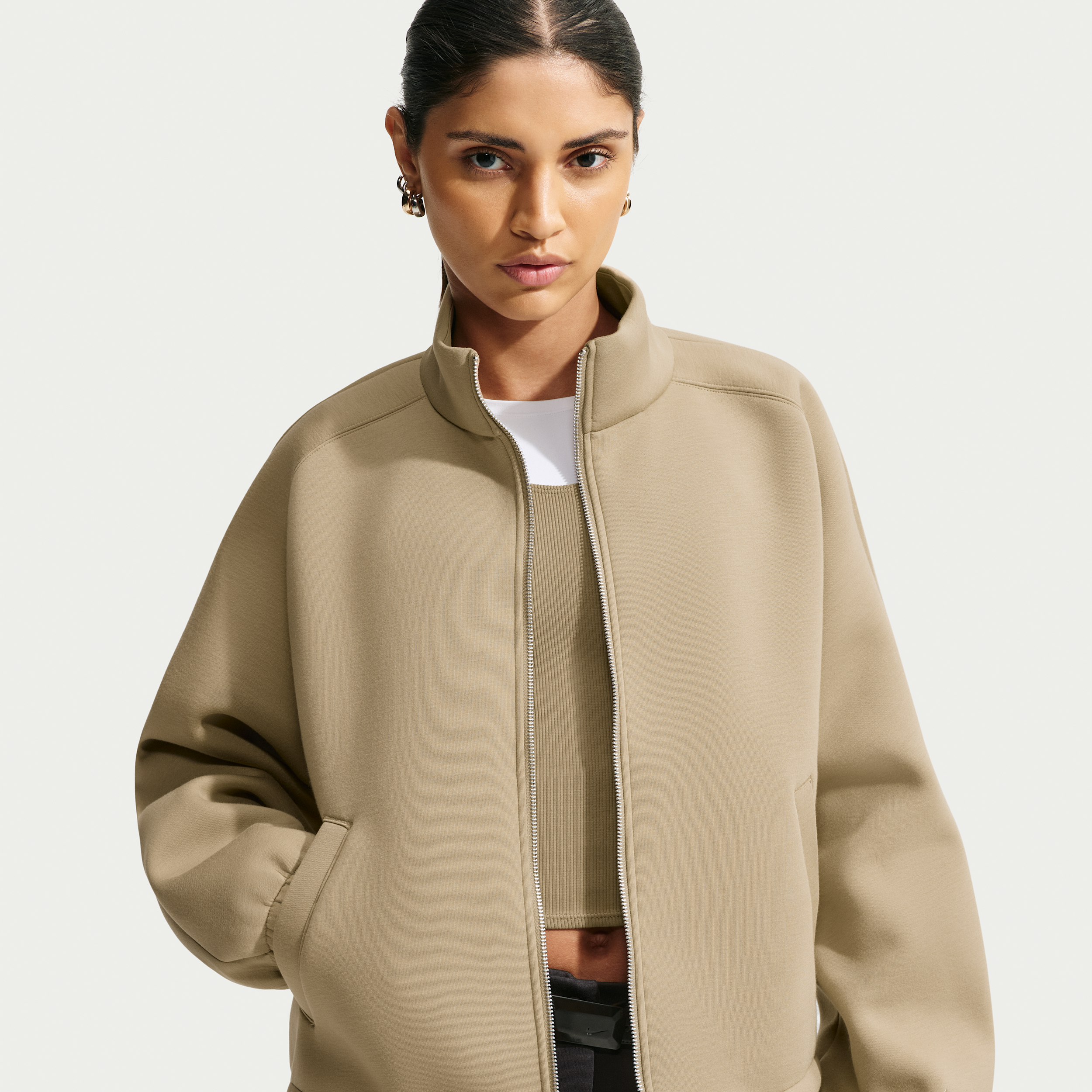 Oversized Nike Pregame Fleece-løbejakke til kvinder - brun