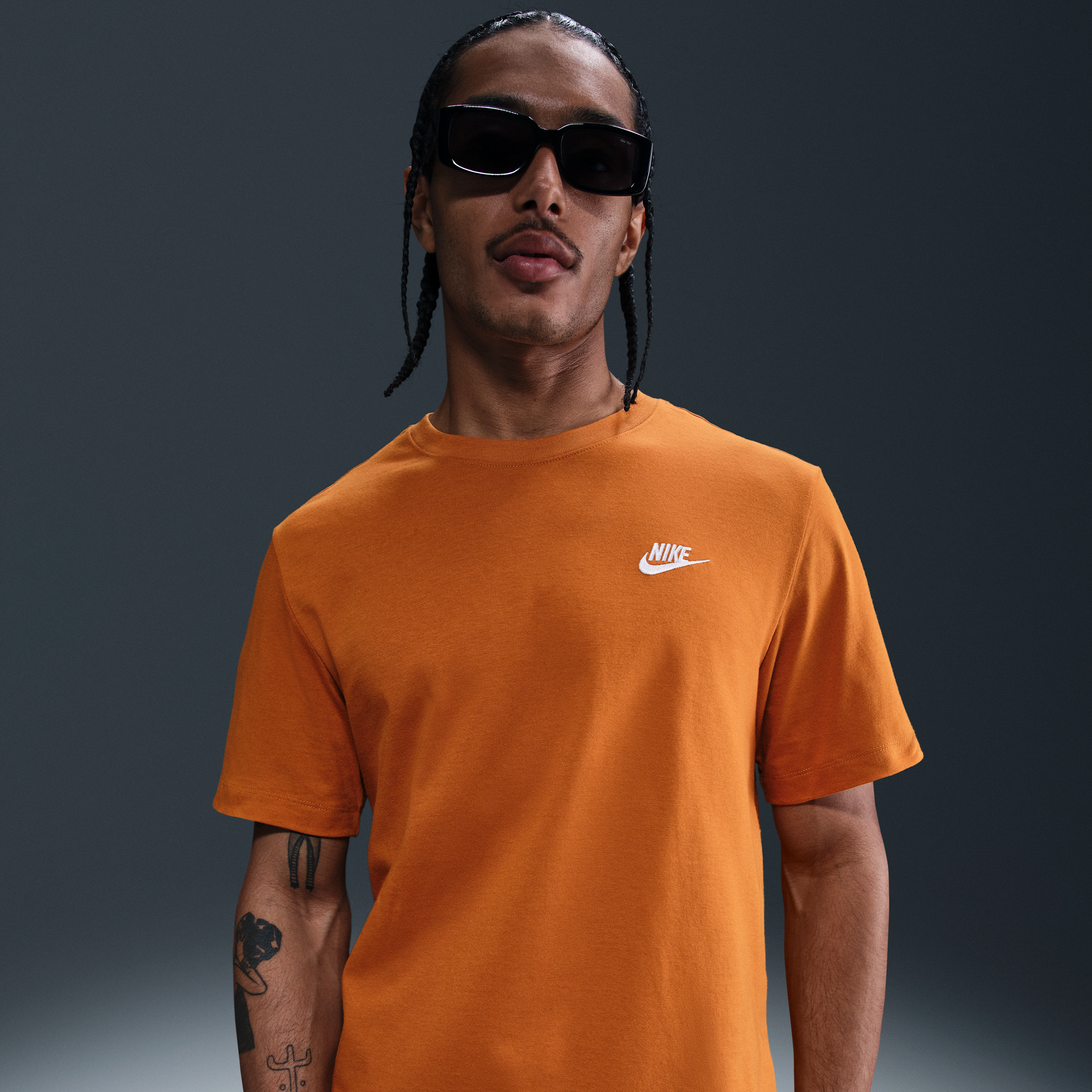 T-shirt Nike Sportswear Club pour Homme - Orange