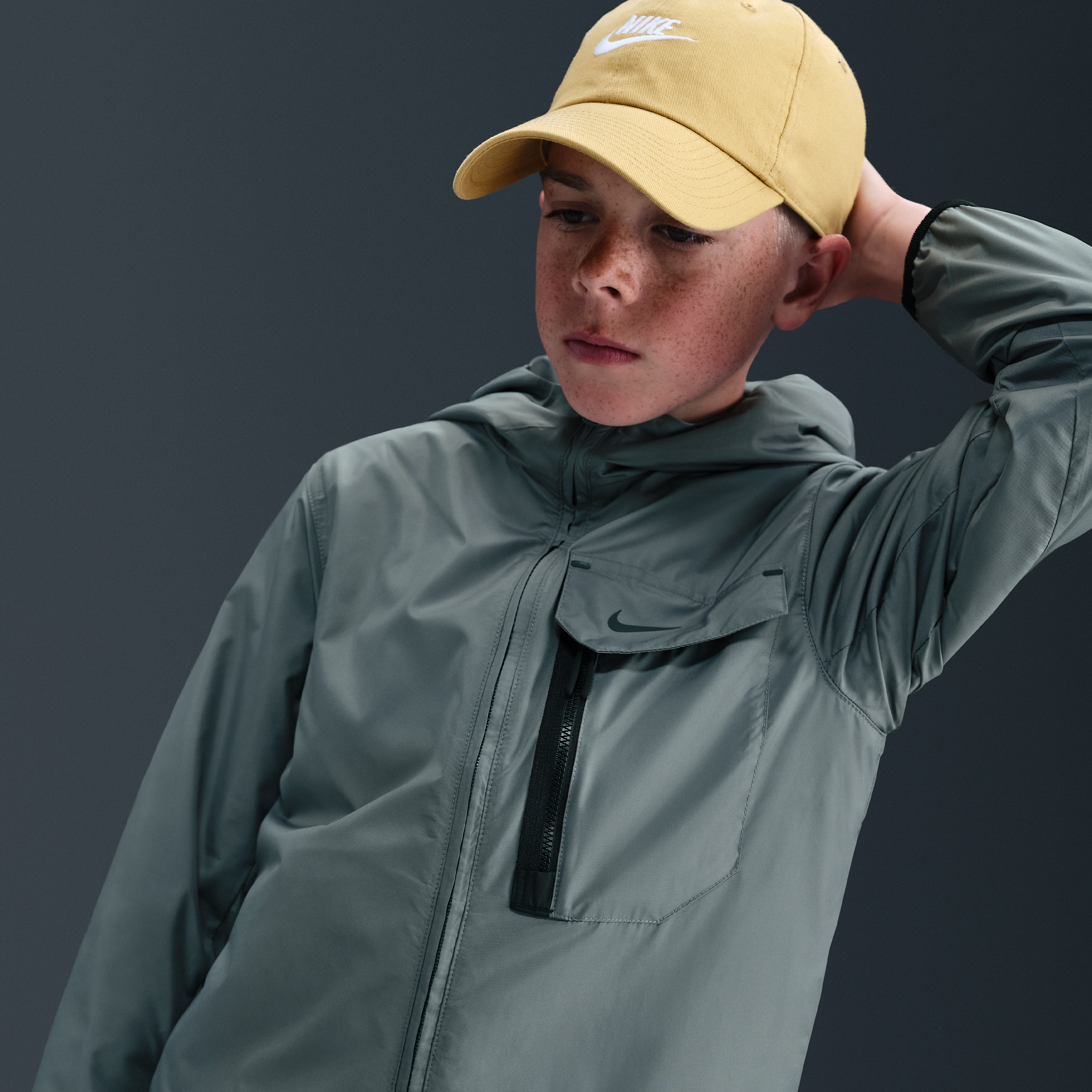 Thumbnail - Nike Sportswear City Utility Jacke (ältere Kinder) - Grau