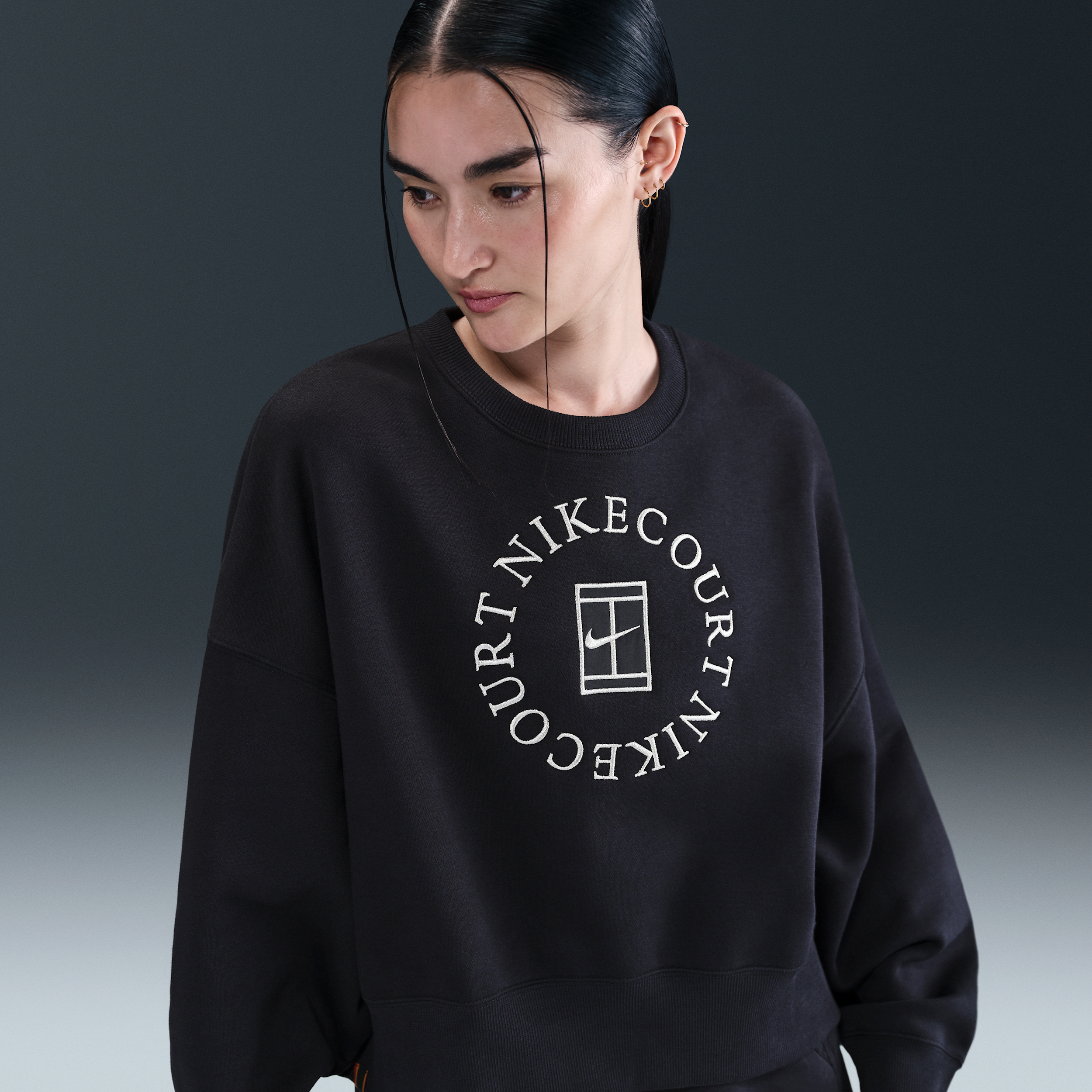 NikeCourt Heritage Phoenix Fleece Womens Over-Oversized Crew-Neck Sweatshirt - Black - Cotton/Polyester