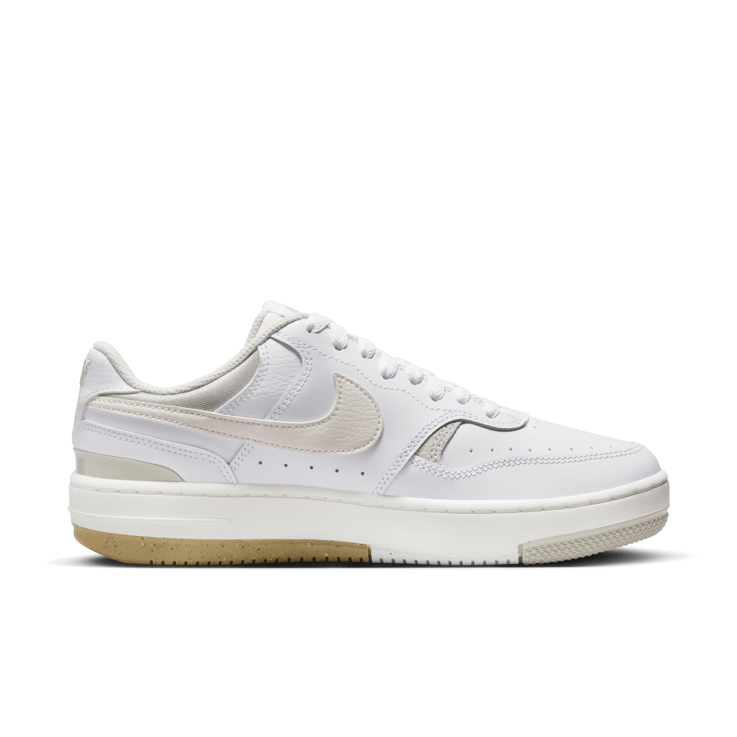 Chaussure Nike Gamma Force pour femme - Blanc