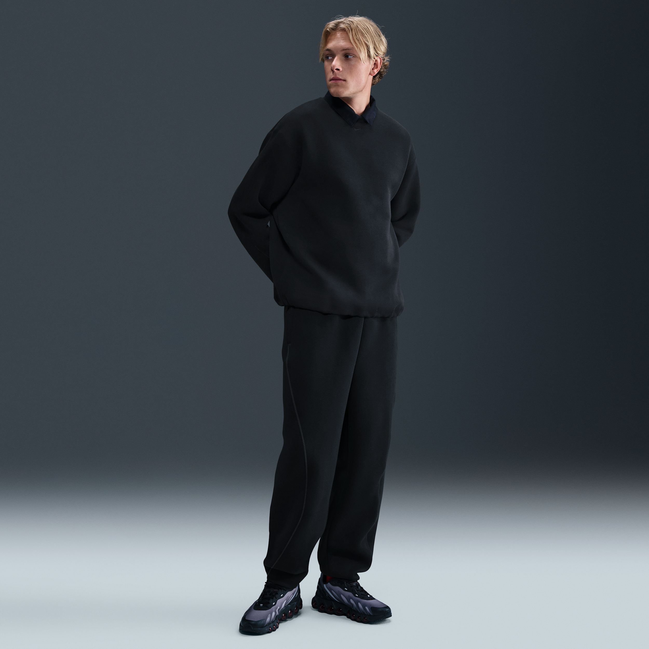 Nike Tech Men's Oversized Fleece Trousers - Black - Sustainable Materials