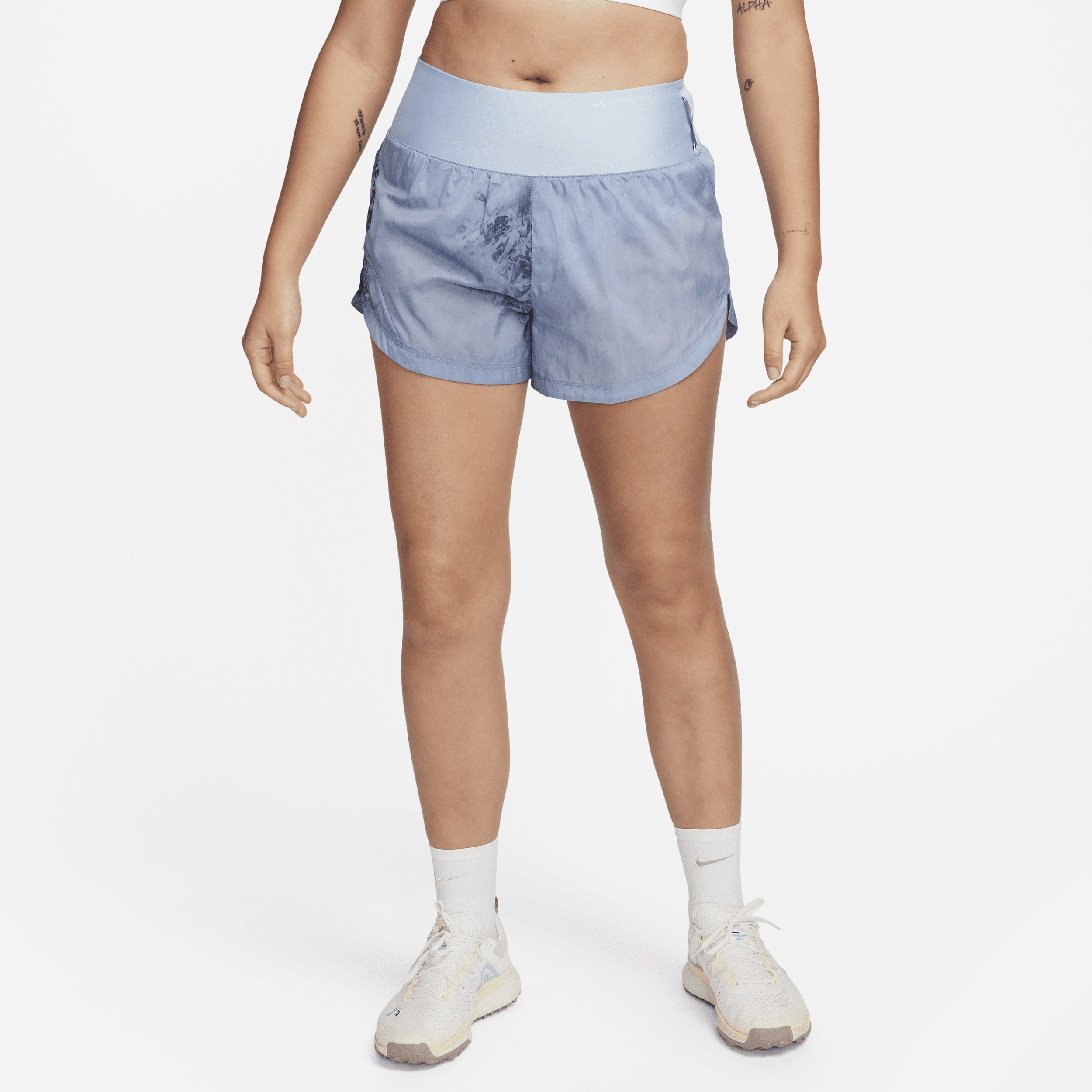 Nike Trail Repel hardloopshorts met halfhoge taille en binnenbroekje voor dames (8 cm) Blauw