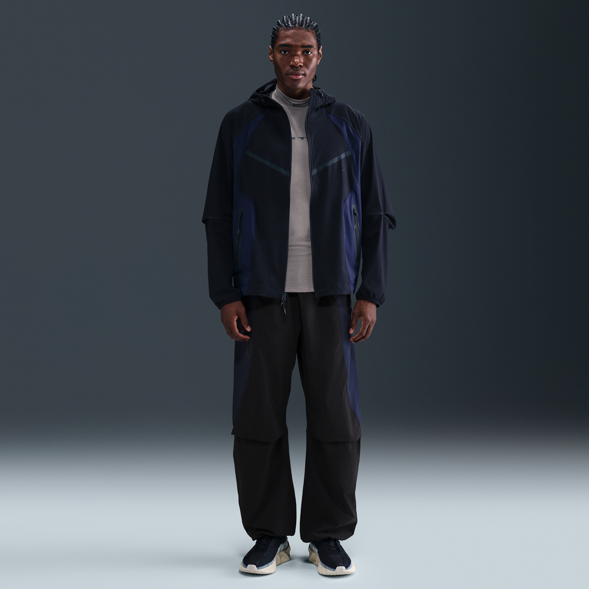Thumbnail - Nike Tech Dri-FIT Oversize-Webhose mit Blockfarben (Herren) - Schwarz