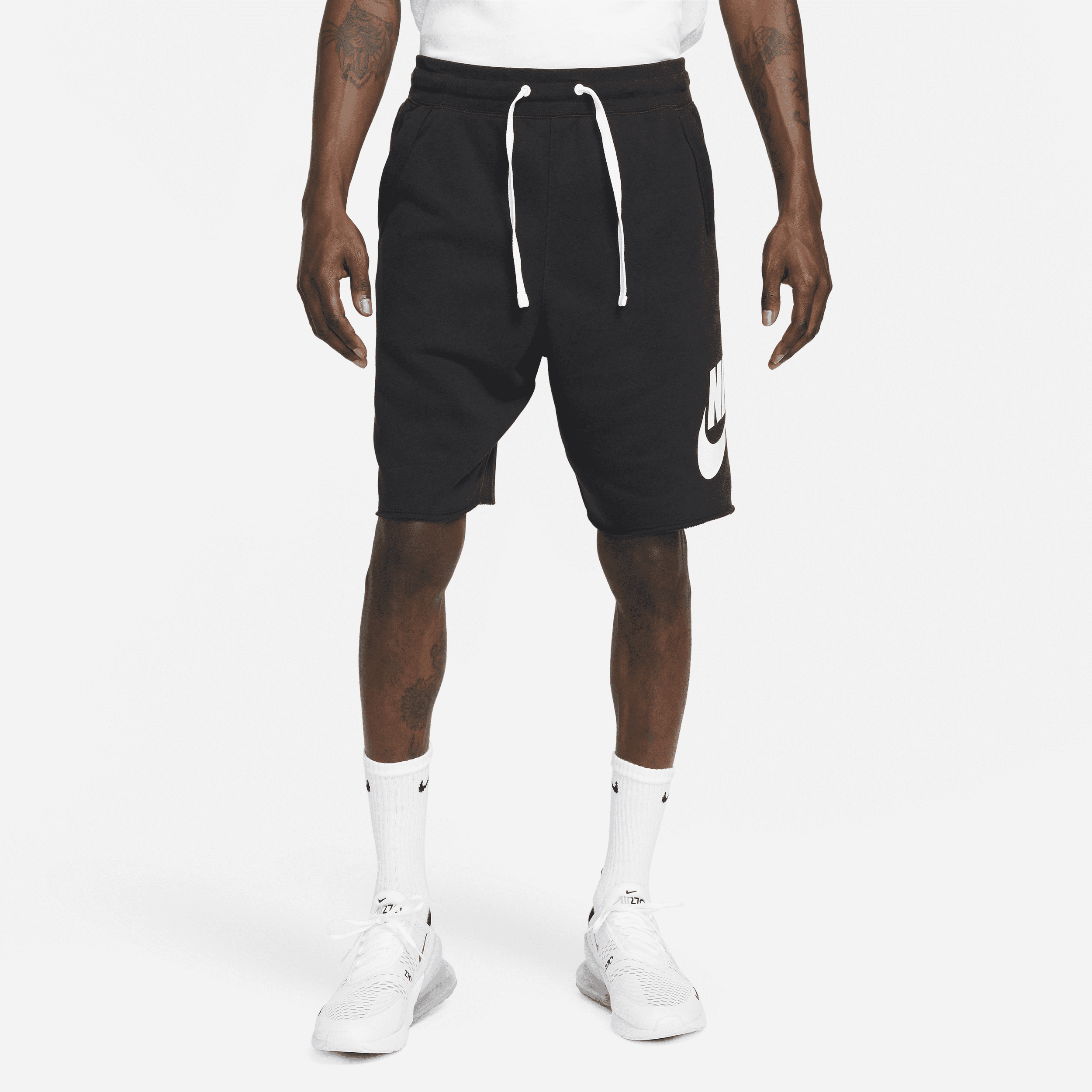 Thumbnail - Nike Club Alumni Herrenshorts aus French Terry - Schwarz