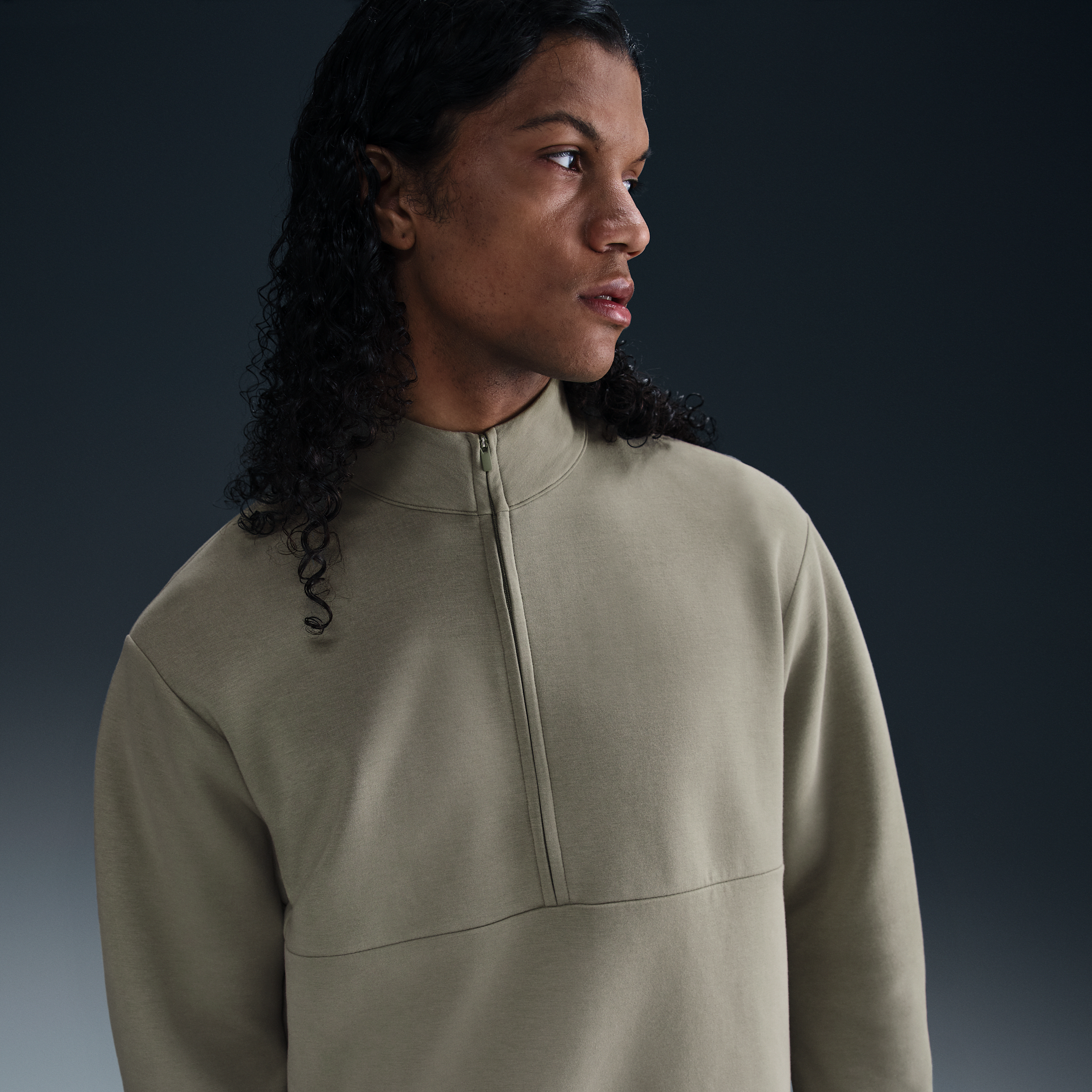 Thumbnail - Nike 24.7 ImpossiblySoft Oberteil mit Dri-FIT-Technologie und Halbreißverschluss (Herren) - Grün