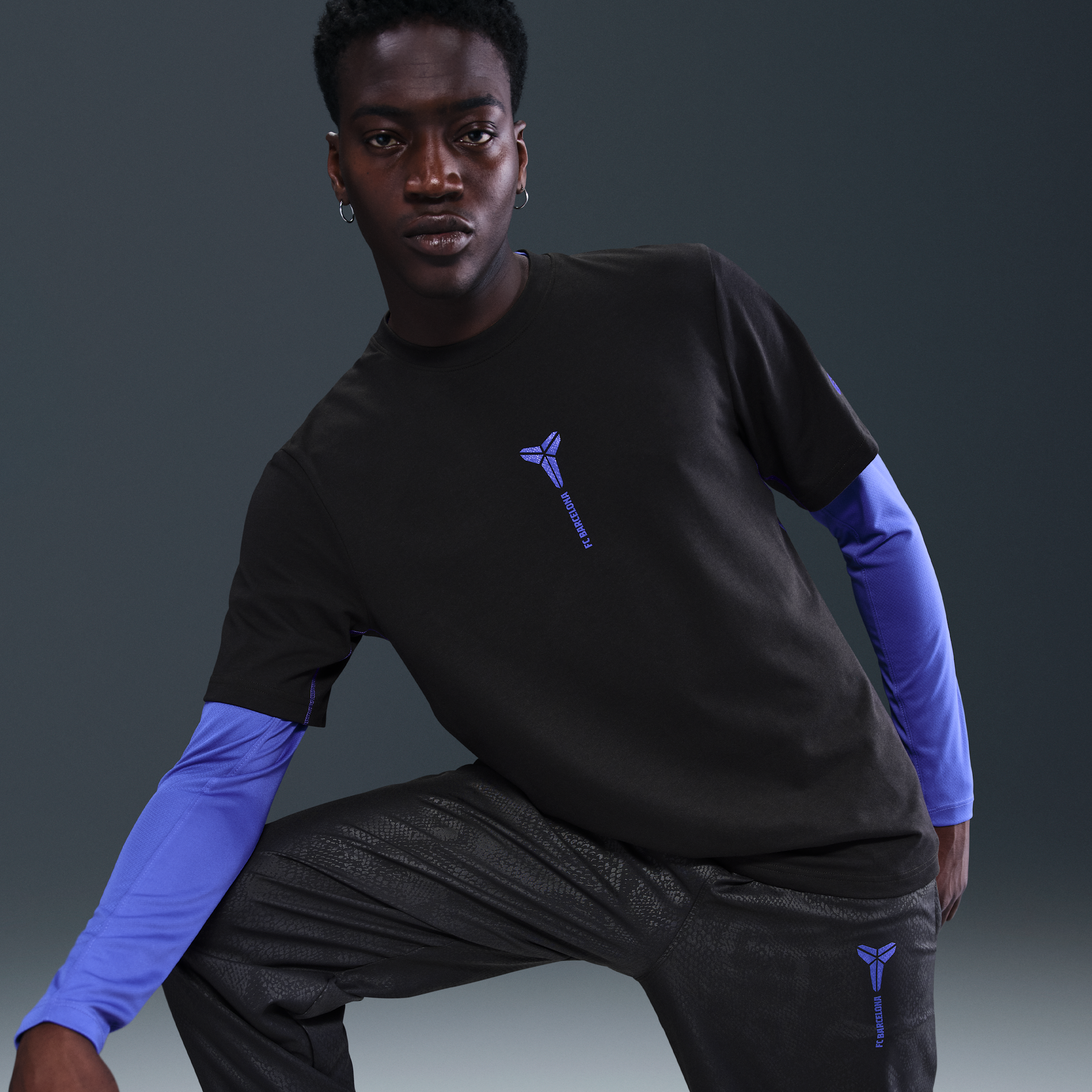 Thumbnail - FC Barcelona Primary Away Kobe Fußball-Kurzarmshirt mit Dri-FIT-Technologie (Herren) - Schwarz