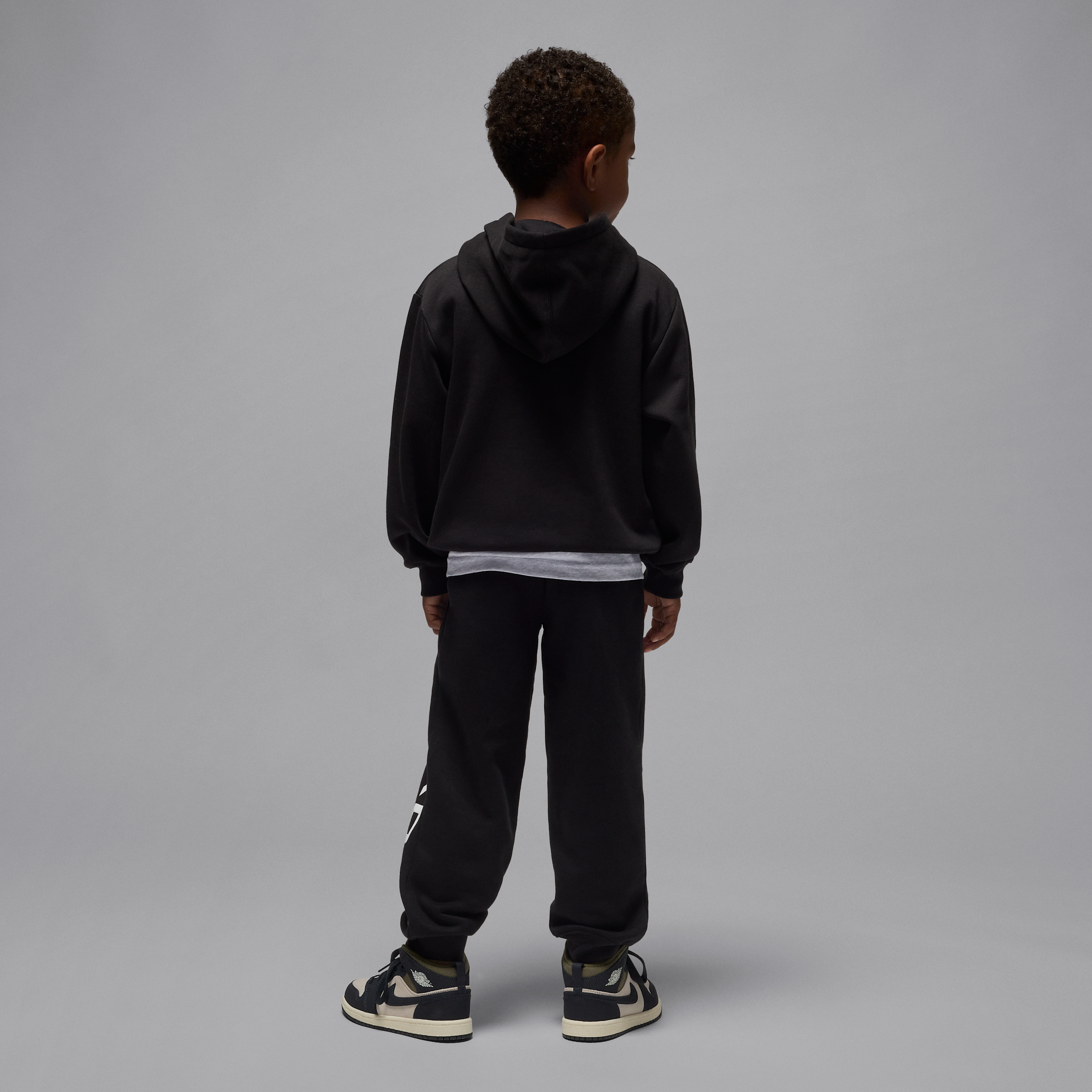 Thumbnail - Jordan Essentials zweiteiliges Set mit Baseline-Hoodie aus Fleece (jüngere Kinder) - Schwarz
