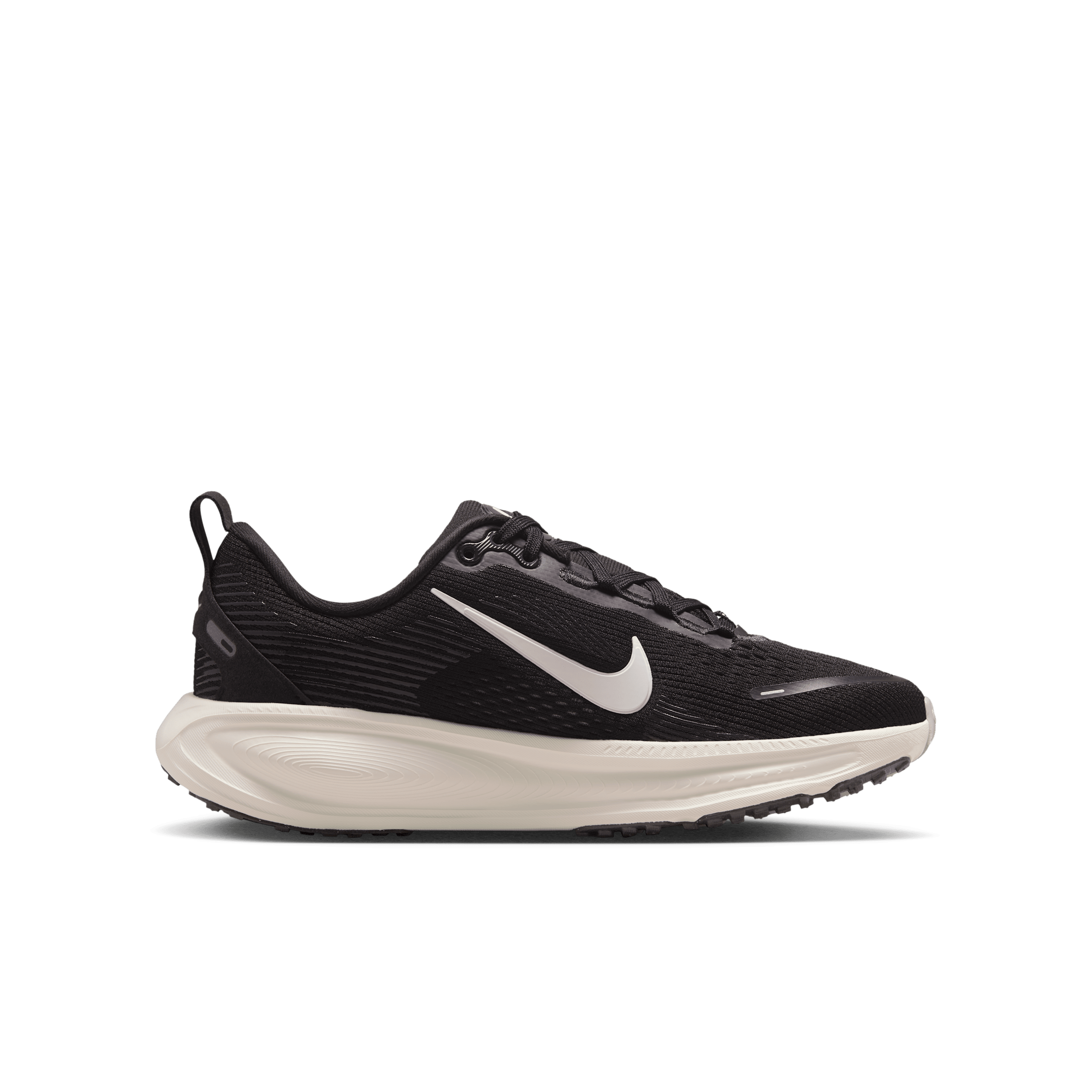 Thumbnail - Nike Vomero 18 Straßenlaufschuh (ältere Kinder) - Schwarz