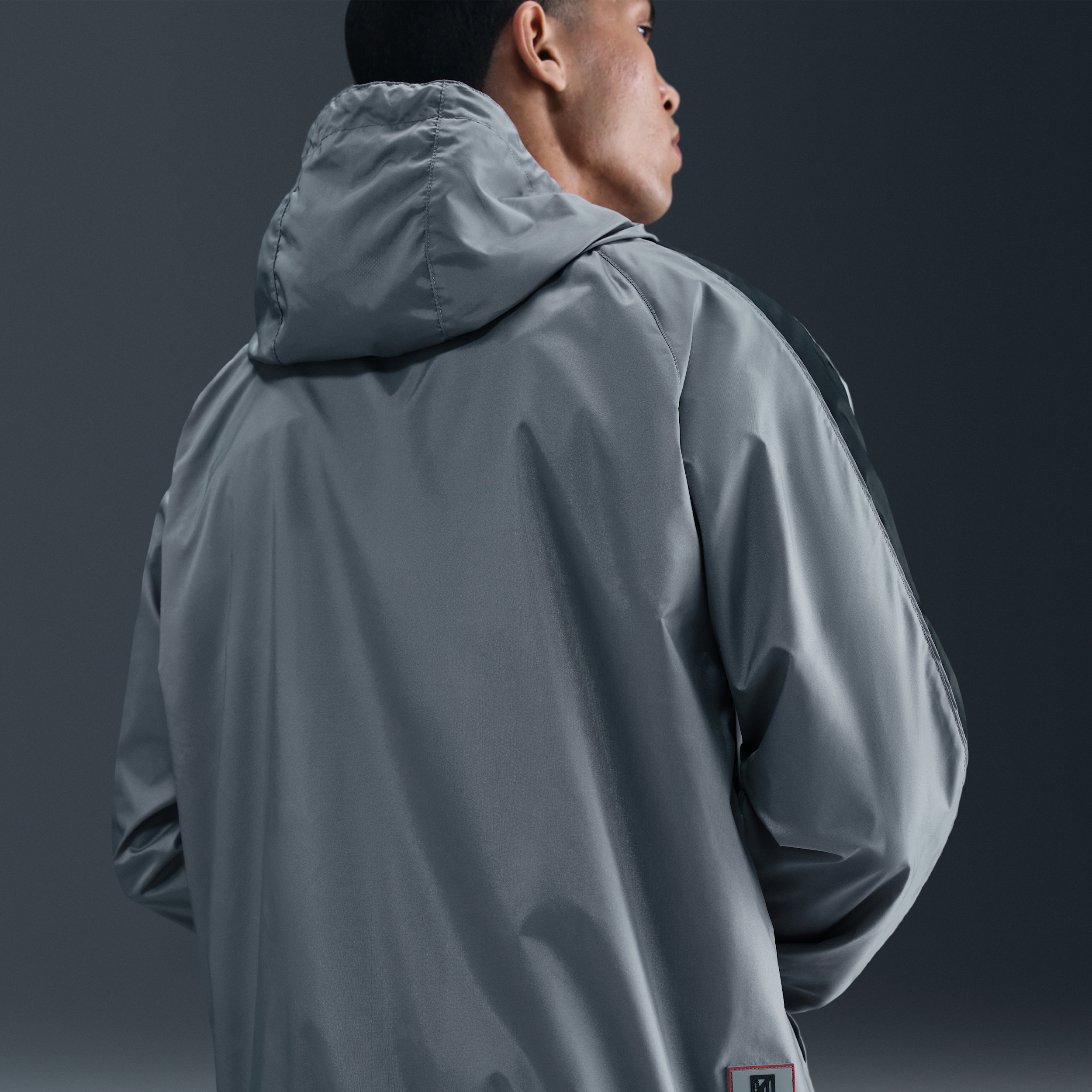 Thumbnail - Atlético Madrid Nike Fußball-Trainingsanzug aus Webmaterial mit Kapuze für Herren - Grau