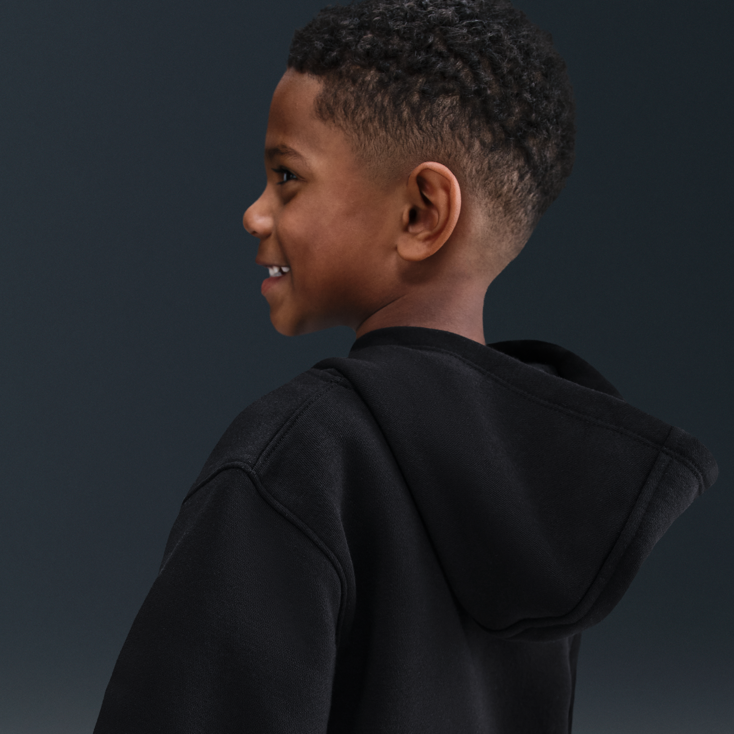 Thumbnail - Nike Club Fleece Set zweiteiliges Set für jüngere Kinder - Schwarz