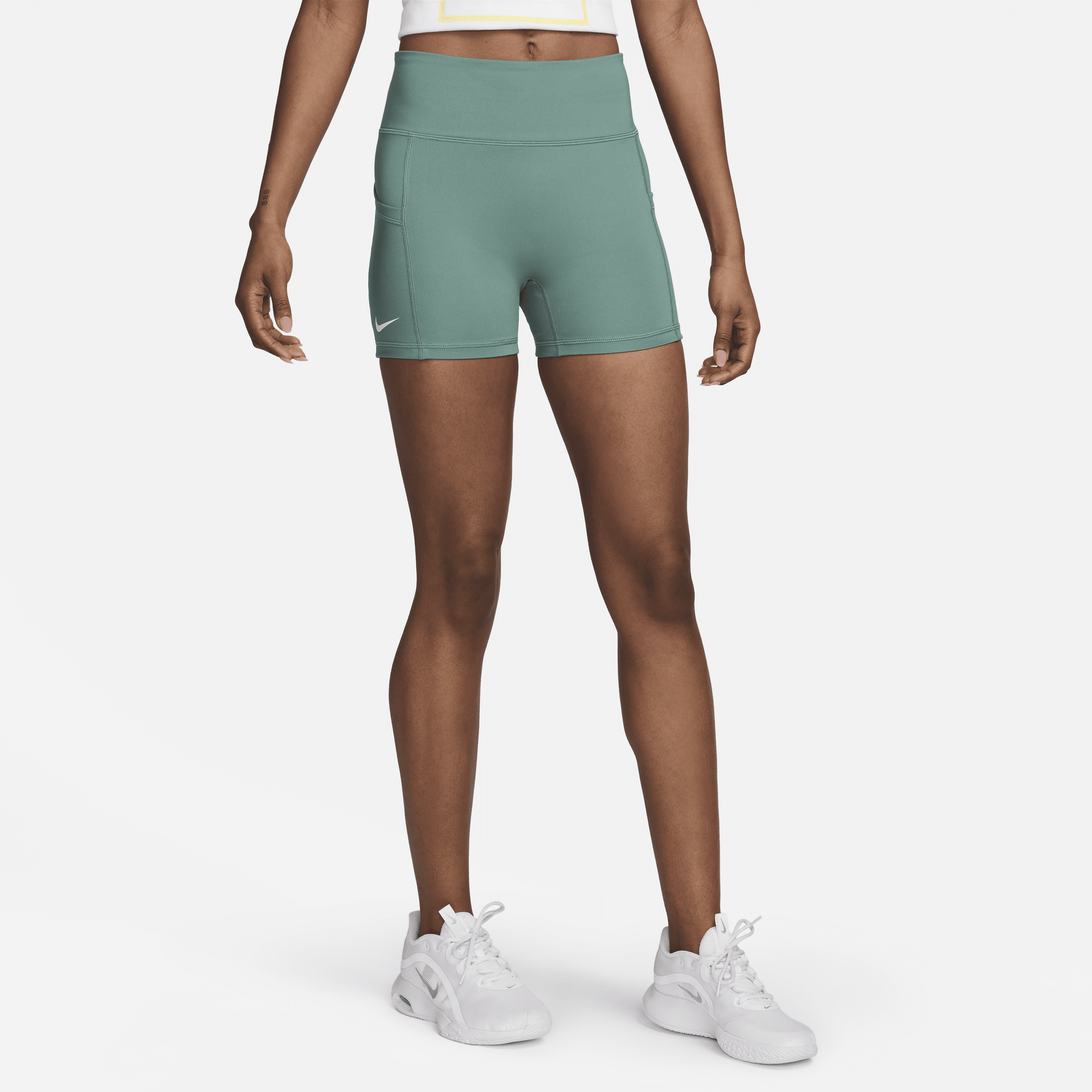 Nike Court Advantage Dri-FIT tennisshorts voor dames Groen
