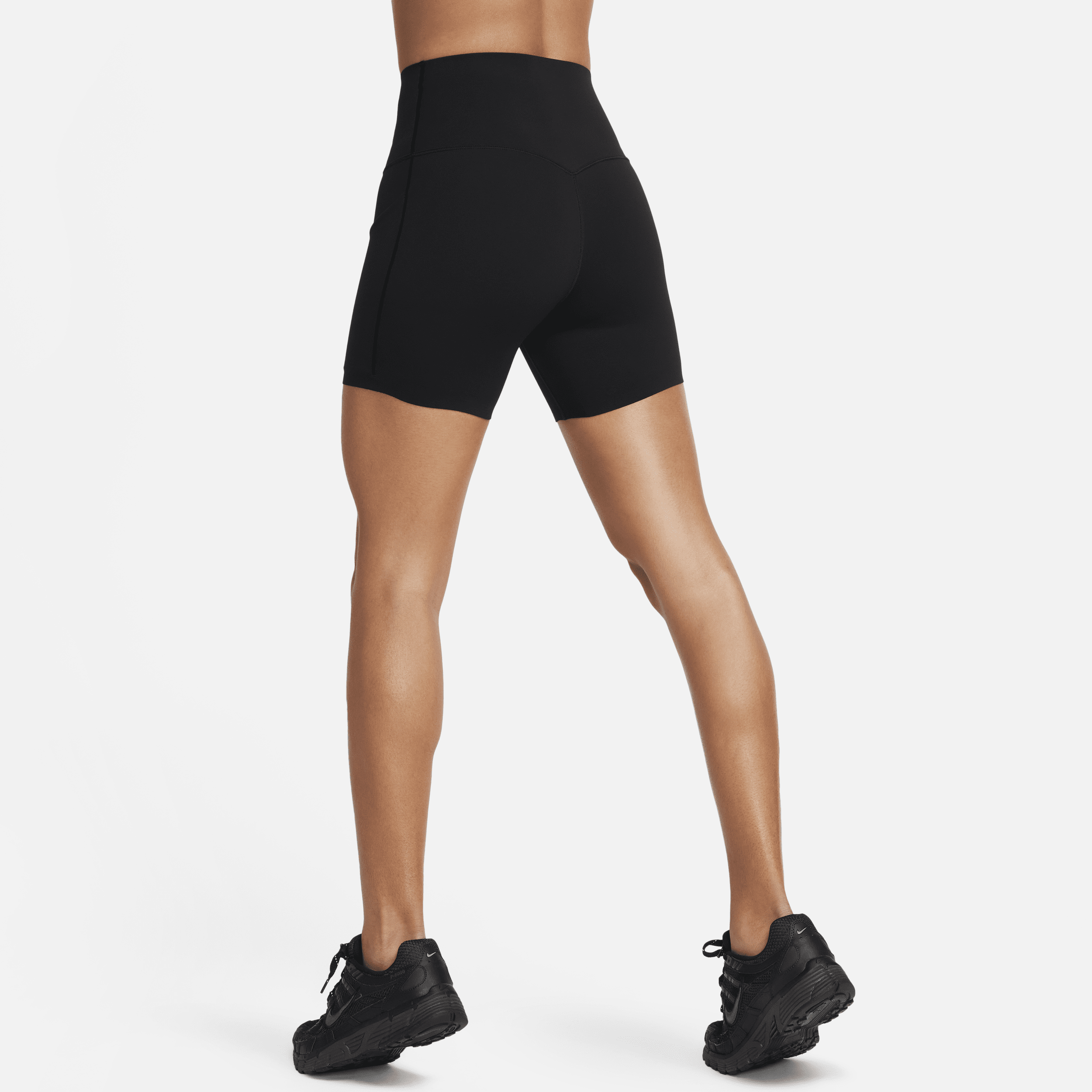 Nike Universa bikershorts met hoge taille zakken en medium ondersteuning voor dames (13 cm) Zwart