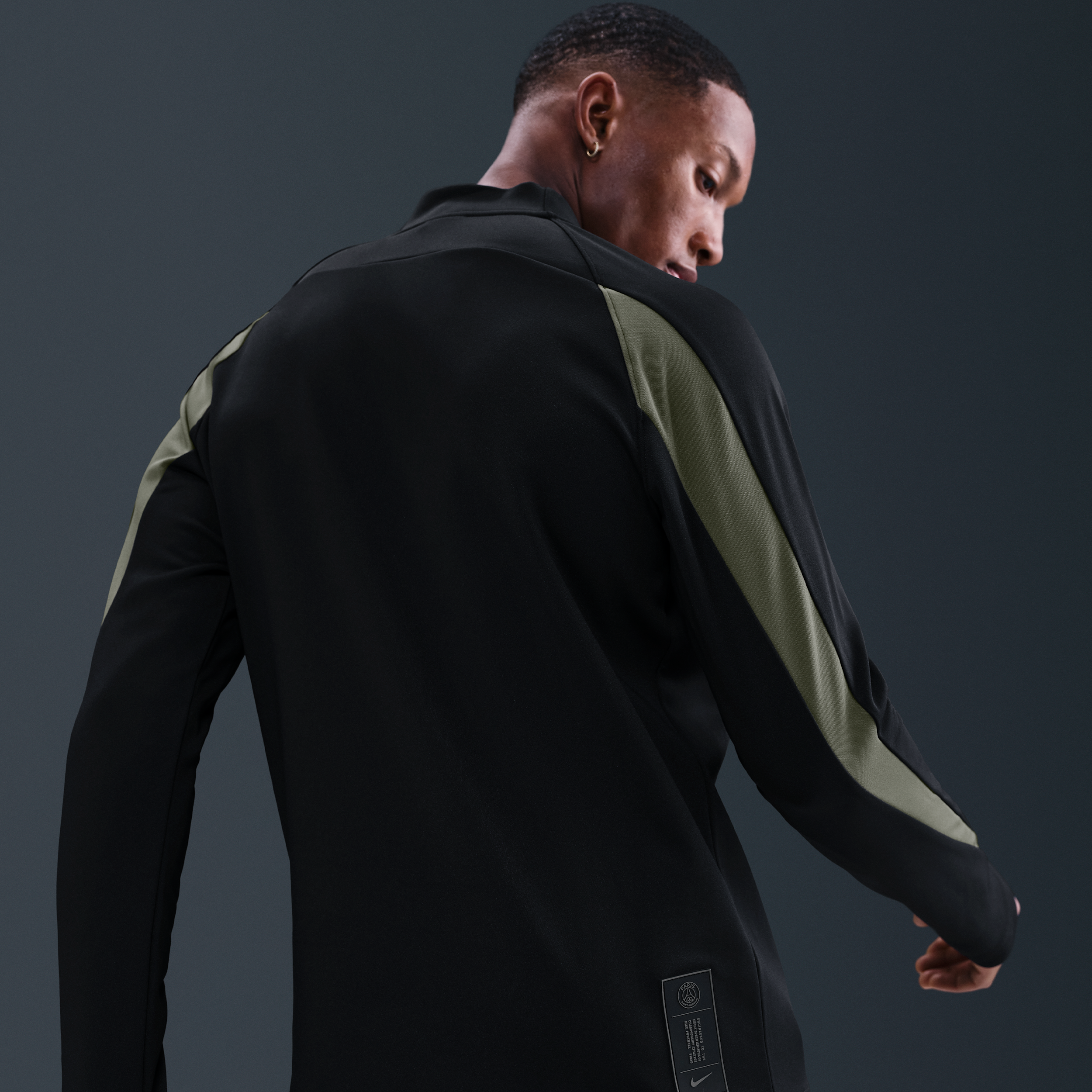 Thumbnail - Paris Saint-Germain Academy Winter Warrior Nike Therma-FIT Fußball-Drill-Oberteil für Herren - Schwarz