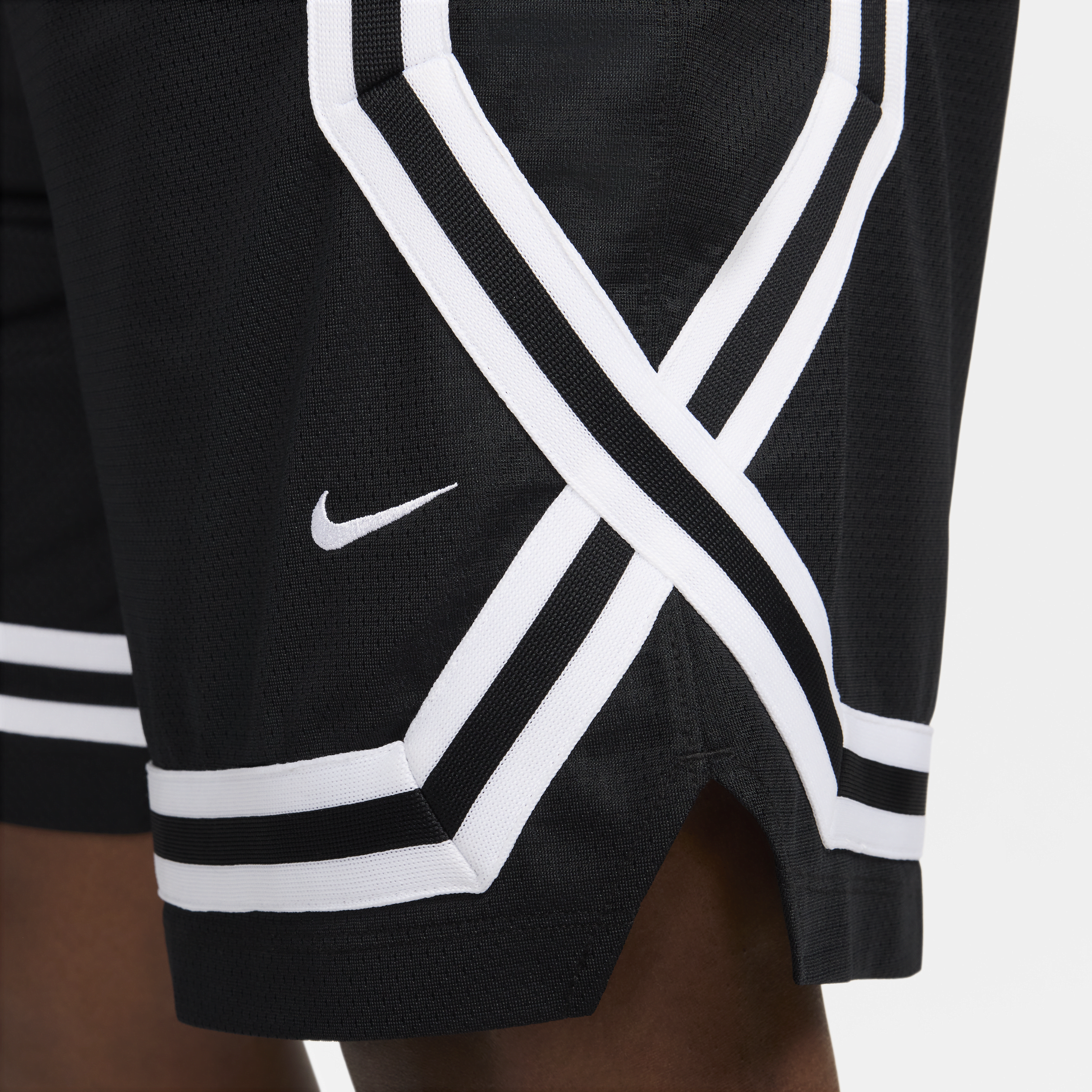 Nike DNA Crossover Dri-FIT basketbalshorts voor heren (21 cm) Zwart